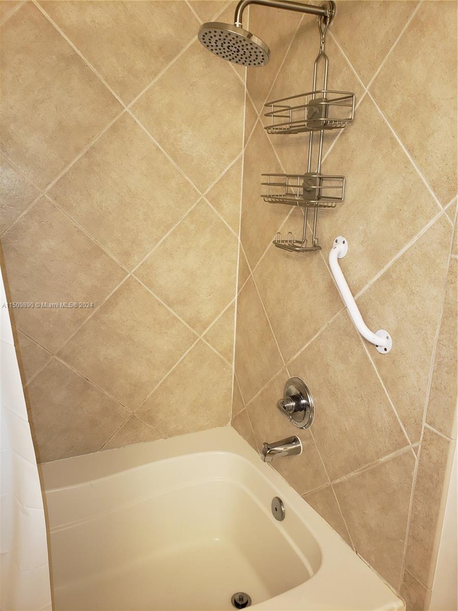 2080 S Ocean Dr 311, Hallandale Beach, Florida 33009, 3 Bedrooms Bedrooms, ,2 BathroomsBathrooms,Residentiallease,For Rent,2080 S Ocean Dr 311,A11509890