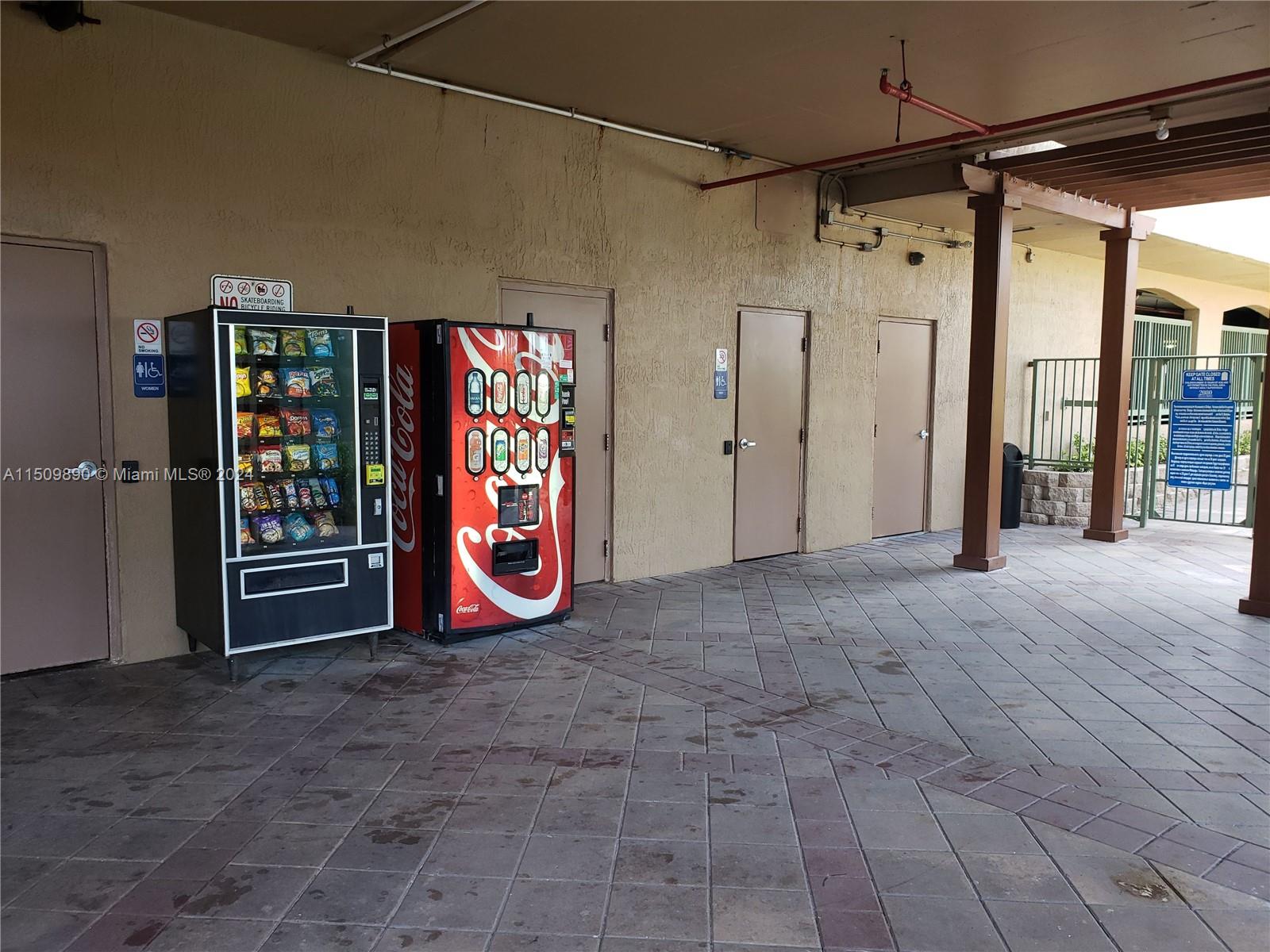 2080 S Ocean Dr 311, Hallandale Beach, Florida 33009, 3 Bedrooms Bedrooms, ,2 BathroomsBathrooms,Residentiallease,For Rent,2080 S Ocean Dr 311,A11509890