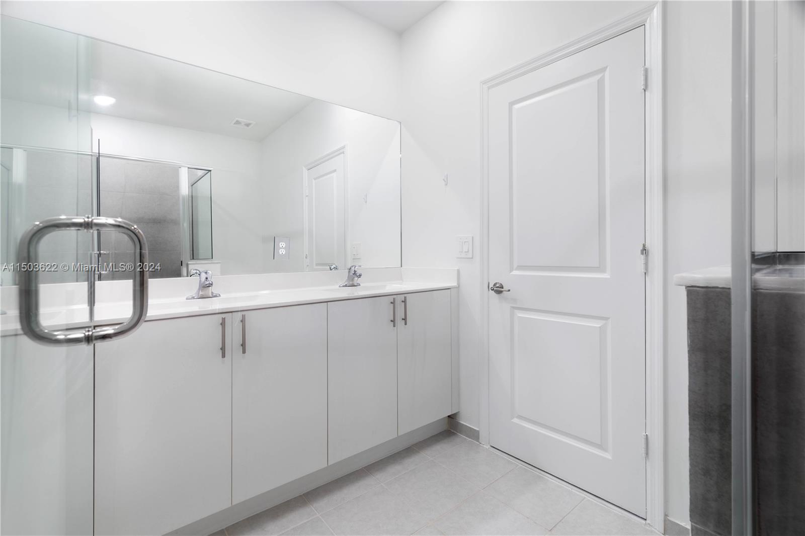 2701 SE 10 st 2701, Homestead, Florida 33035, 4 Bedrooms Bedrooms, ,2 BathroomsBathrooms,Residential,For Sale,2701 SE 10 st 2701,A11503622