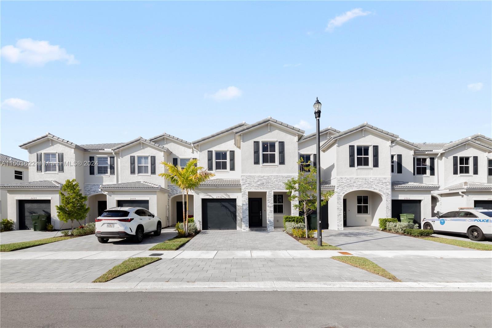 2701 SE 10 st 2701, Homestead, Florida 33035, 4 Bedrooms Bedrooms, ,2 BathroomsBathrooms,Residential,For Sale,2701 SE 10 st 2701,A11503622