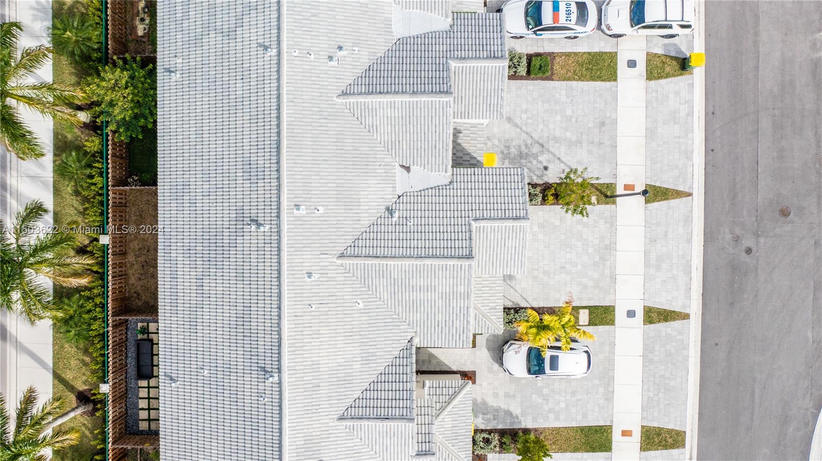 2701 SE 10 st 2701, Homestead, Florida 33035, 4 Bedrooms Bedrooms, ,2 BathroomsBathrooms,Residential,For Sale,2701 SE 10 st 2701,A11503622