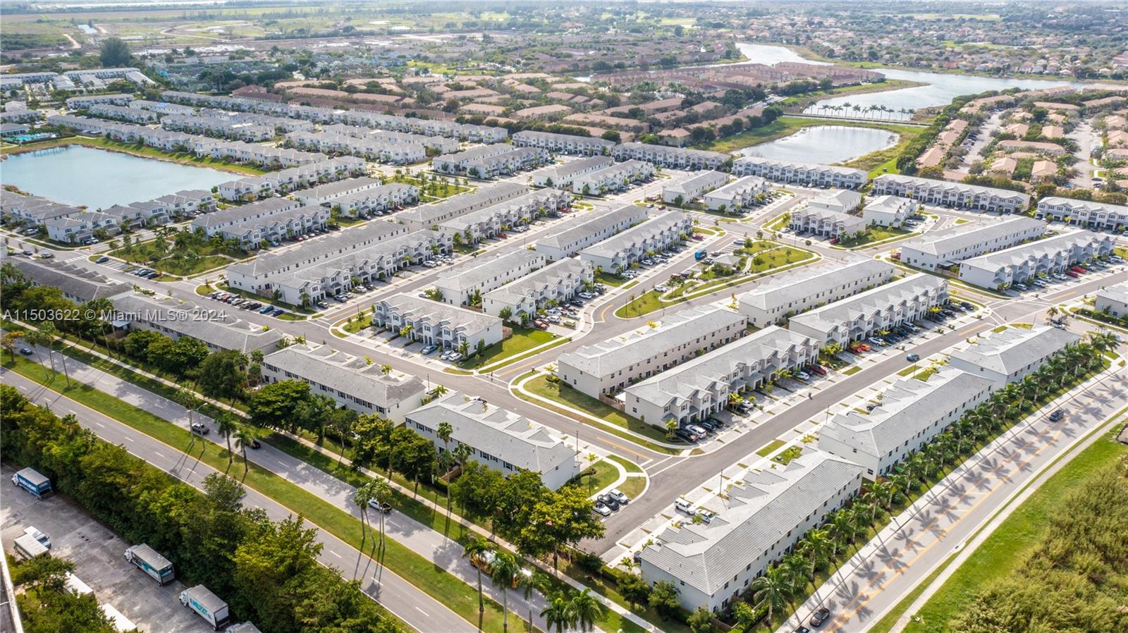 2701 SE 10 st 2701, Homestead, Florida 33035, 4 Bedrooms Bedrooms, ,2 BathroomsBathrooms,Residential,For Sale,2701 SE 10 st 2701,A11503622