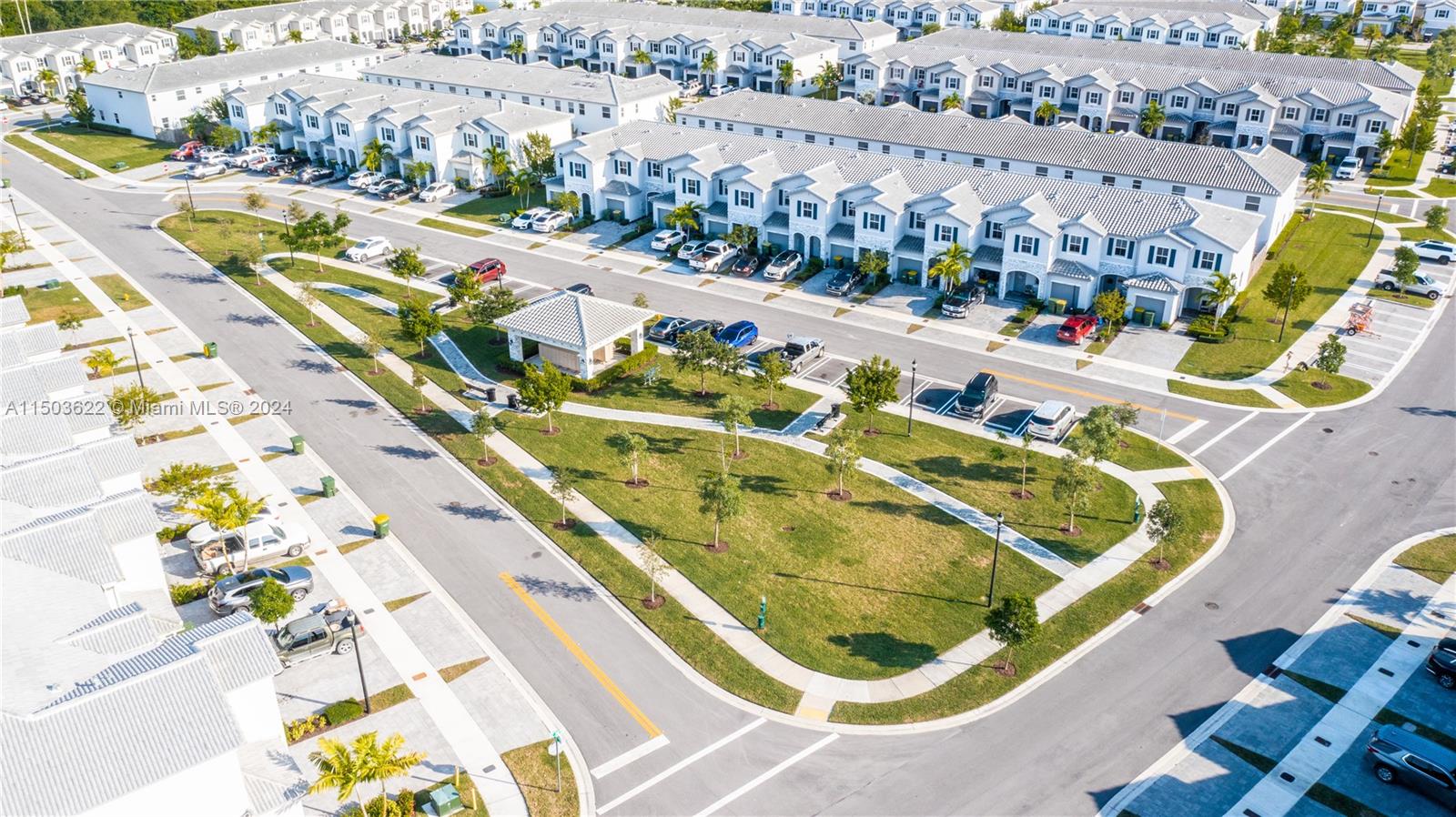 2701 SE 10 st 2701, Homestead, Florida 33035, 4 Bedrooms Bedrooms, ,2 BathroomsBathrooms,Residential,For Sale,2701 SE 10 st 2701,A11503622