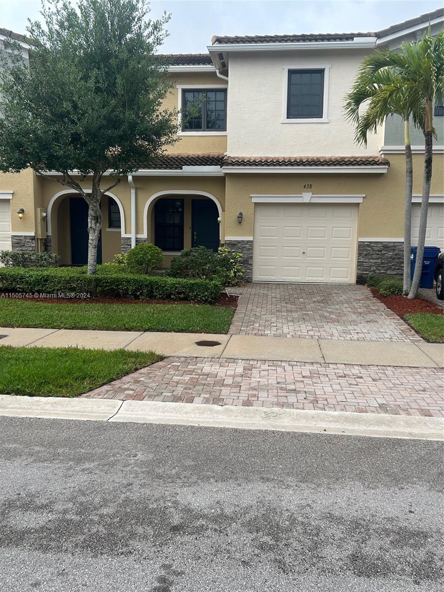 438 NE 194th Ter, Miami, Florida 33179, 3 Bedrooms Bedrooms, ,2 BathroomsBathrooms,Residentiallease,For Rent,438 NE 194th Ter,A11505745