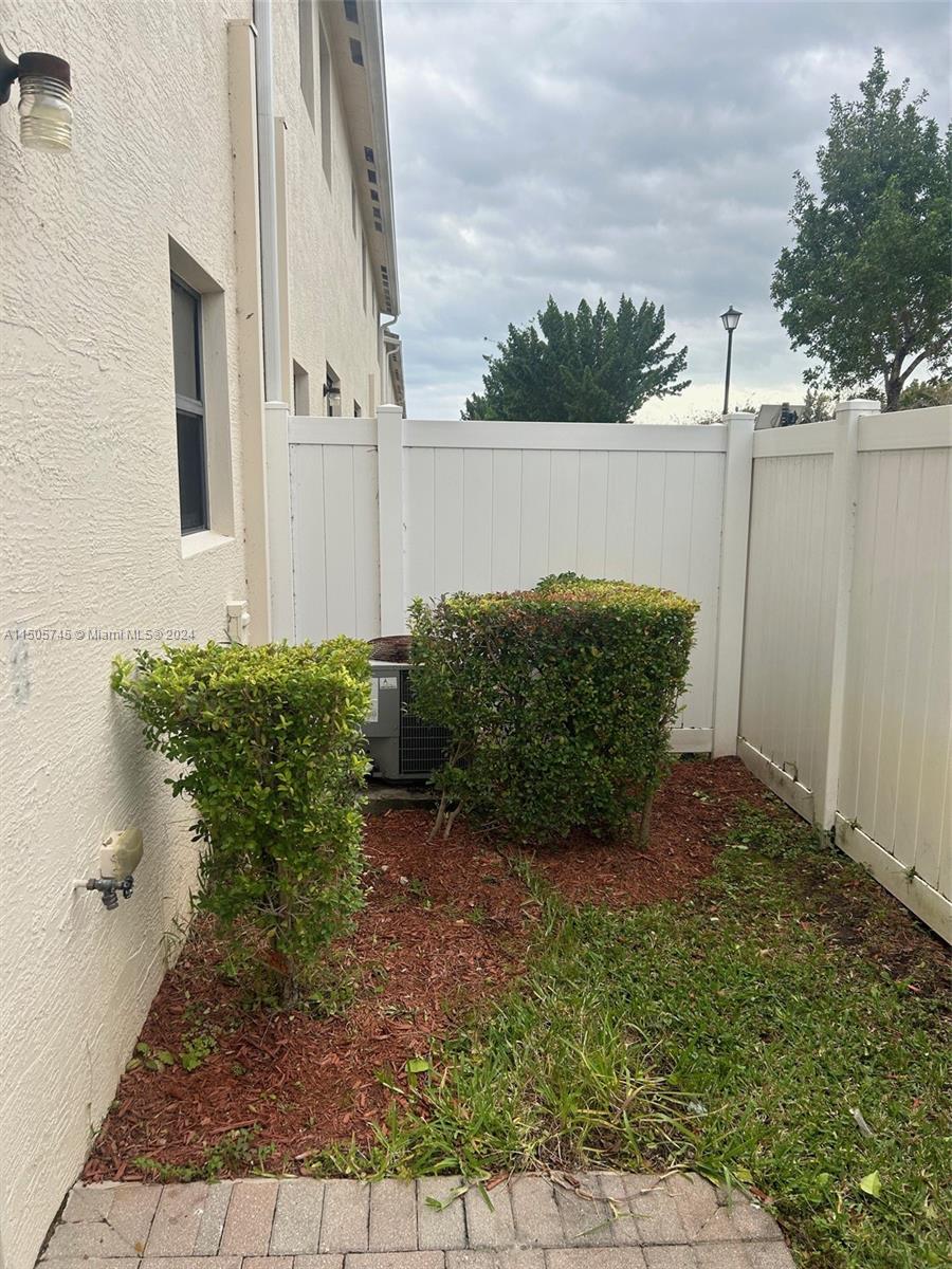 438 NE 194th Ter, Miami, Florida 33179, 3 Bedrooms Bedrooms, ,2 BathroomsBathrooms,Residentiallease,For Rent,438 NE 194th Ter,A11505745