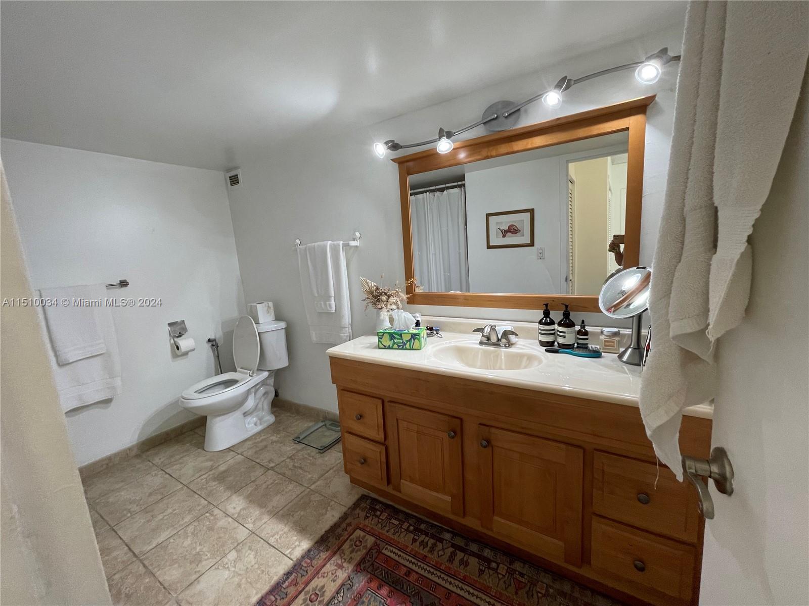 7928 West Dr 708, North Bay Village, Florida 33141, 1 Bedroom Bedrooms, ,1 BathroomBathrooms,Residentiallease,For Rent,7928 West Dr 708,A11510034