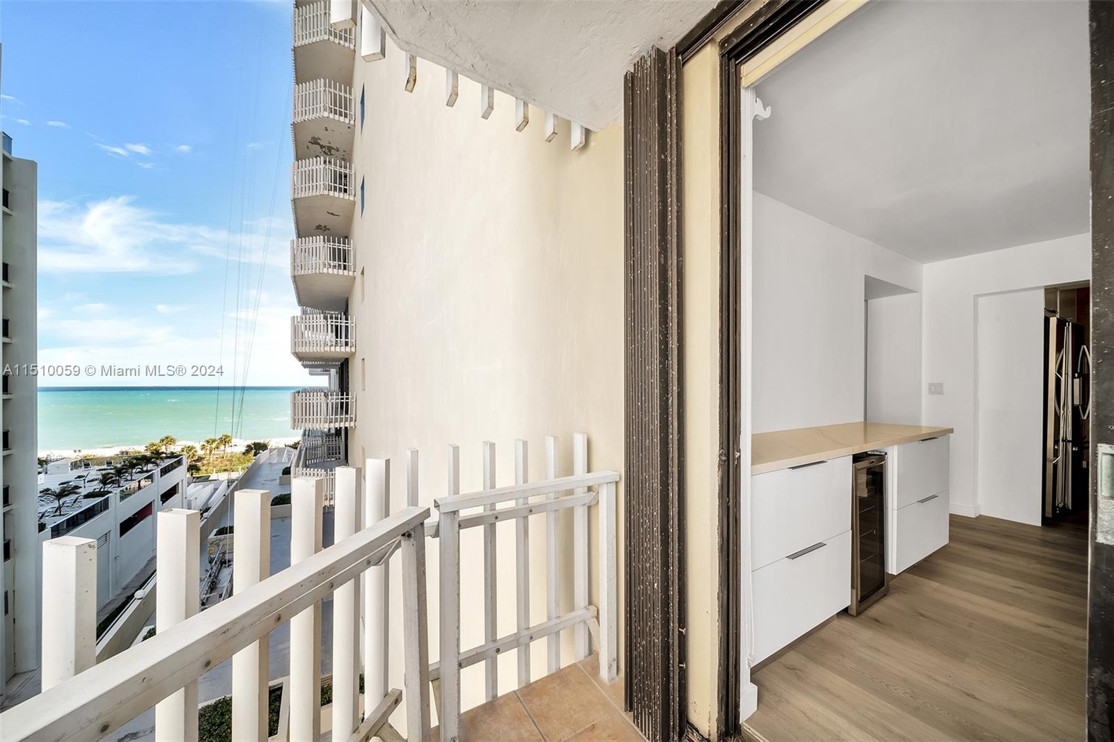6061 Collins Ave 7A, Miami Beach, Florida 33140, 2 Bedrooms Bedrooms, ,2 BathroomsBathrooms,Residentiallease,For Rent,6061 Collins Ave 7A,A11510059
