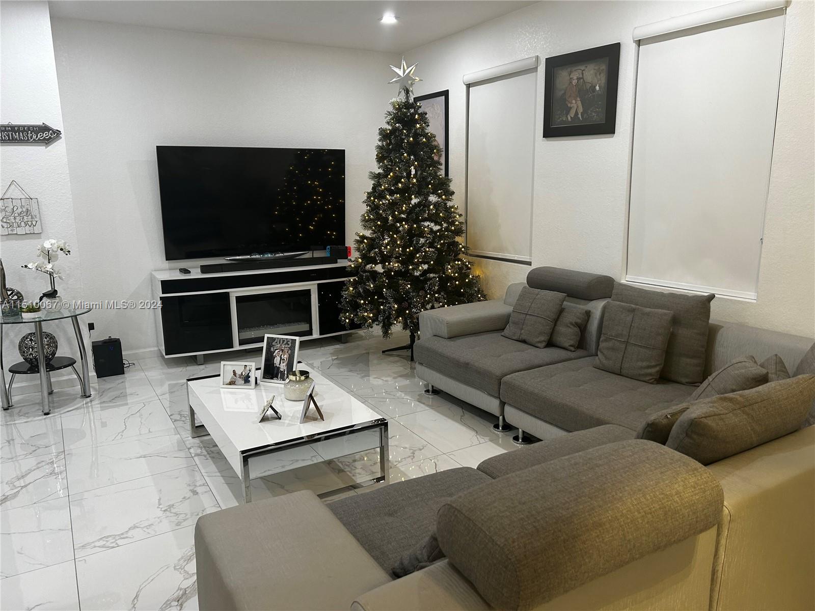 24487 SW 117th Ave, Homestead, Florida 33032, 4 Bedrooms Bedrooms, ,3 BathroomsBathrooms,Residential,For Sale,24487 SW 117th Ave,A11510067