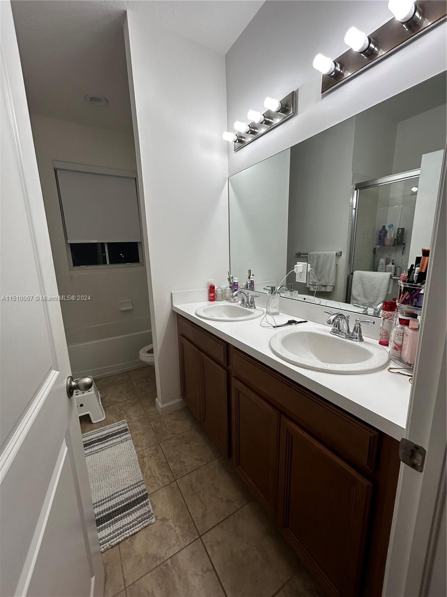 24487 SW 117th Ave, Homestead, Florida 33032, 4 Bedrooms Bedrooms, ,3 BathroomsBathrooms,Residential,For Sale,24487 SW 117th Ave,A11510067