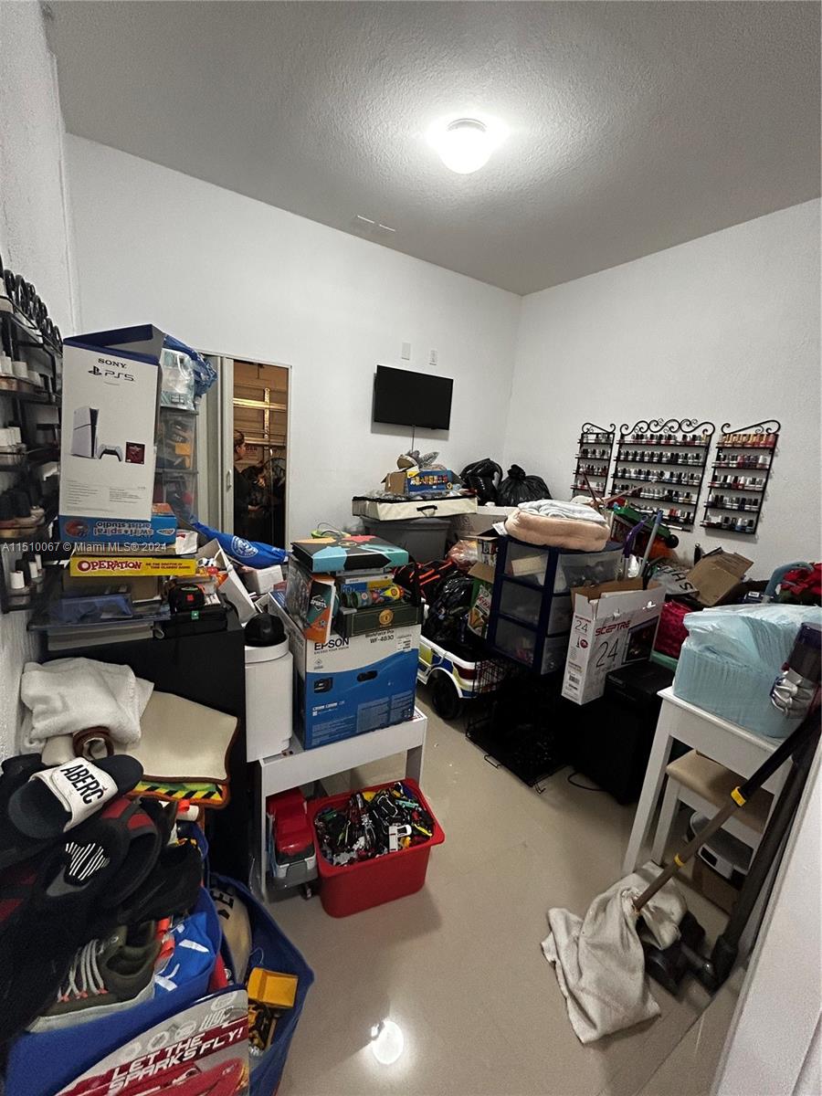 24487 SW 117th Ave, Homestead, Florida 33032, 4 Bedrooms Bedrooms, ,3 BathroomsBathrooms,Residential,For Sale,24487 SW 117th Ave,A11510067