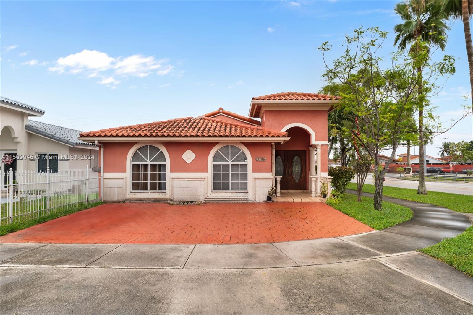 3198 W 68th Pl  For Sale A11509946, FL