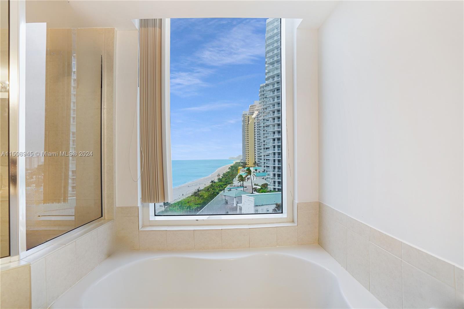16699 Collins Ave 1002, Sunny Isles Beach, Florida 33160, 2 Bedrooms Bedrooms, ,2 BathroomsBathrooms,Residential,For Sale,16699 Collins Ave 1002,A11508945