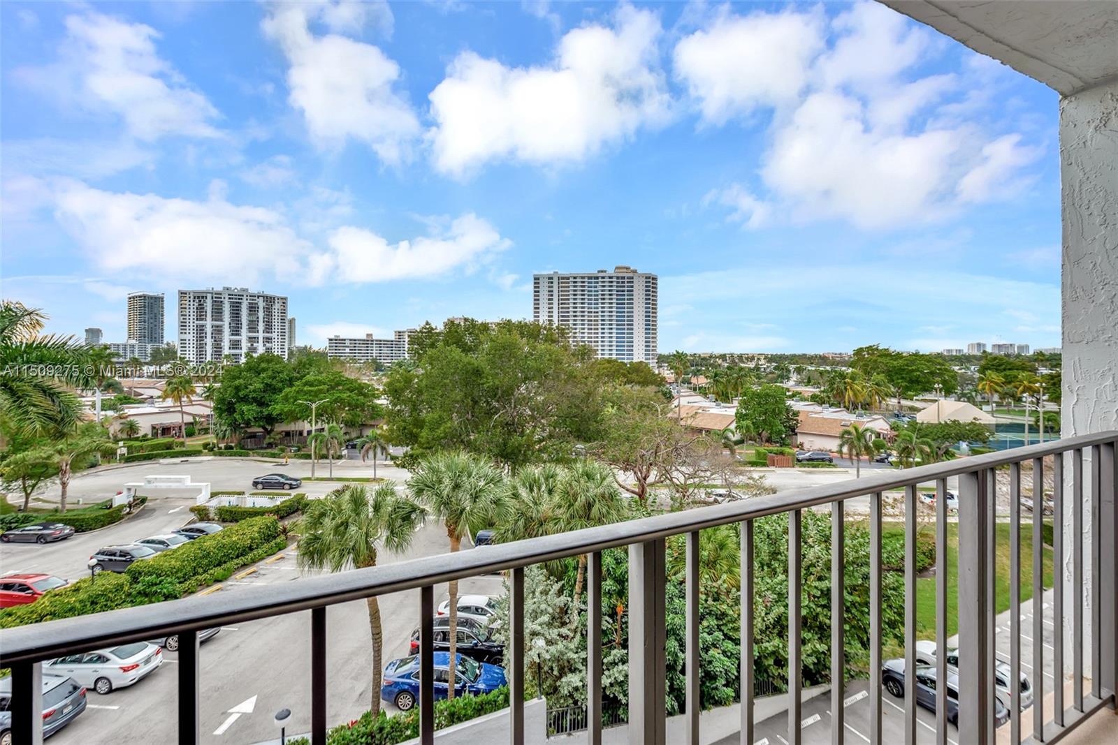 400 Leslie Dr 605, Hallandale Beach, Florida 33009, 1 Bedroom Bedrooms, ,1 BathroomBathrooms,Residential,For Sale,400 Leslie Dr 605,A11509275