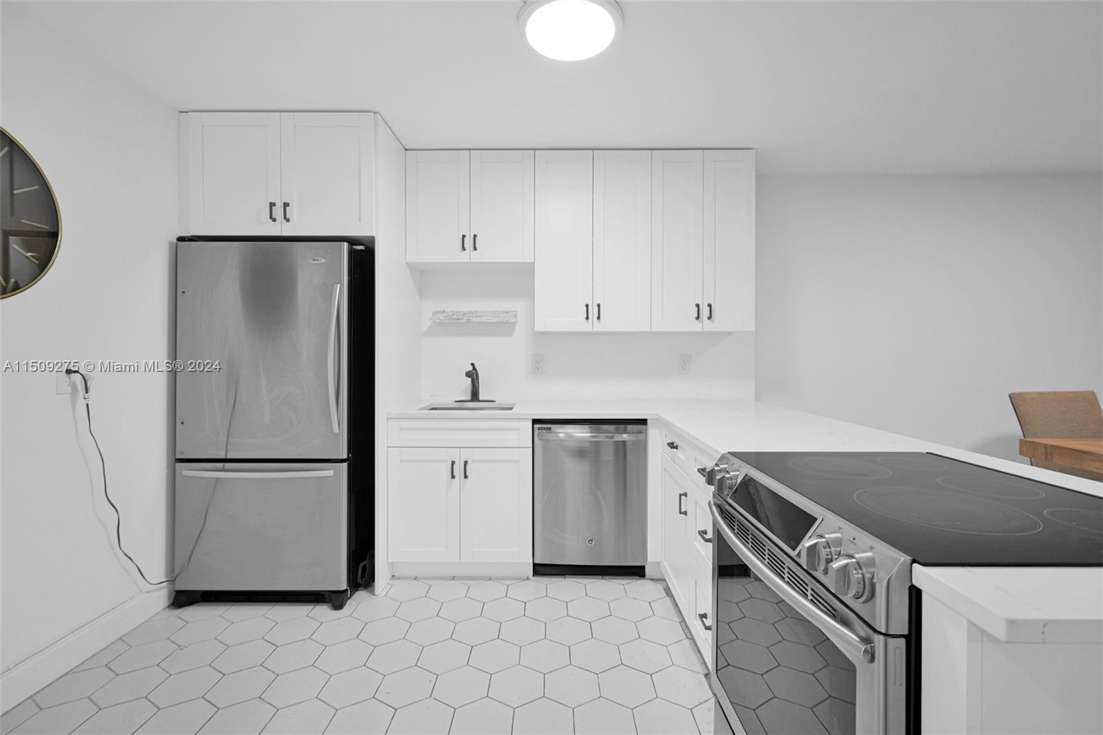 400 Leslie Dr 605, Hallandale Beach, Florida 33009, 1 Bedroom Bedrooms, ,1 BathroomBathrooms,Residential,For Sale,400 Leslie Dr 605,A11509275