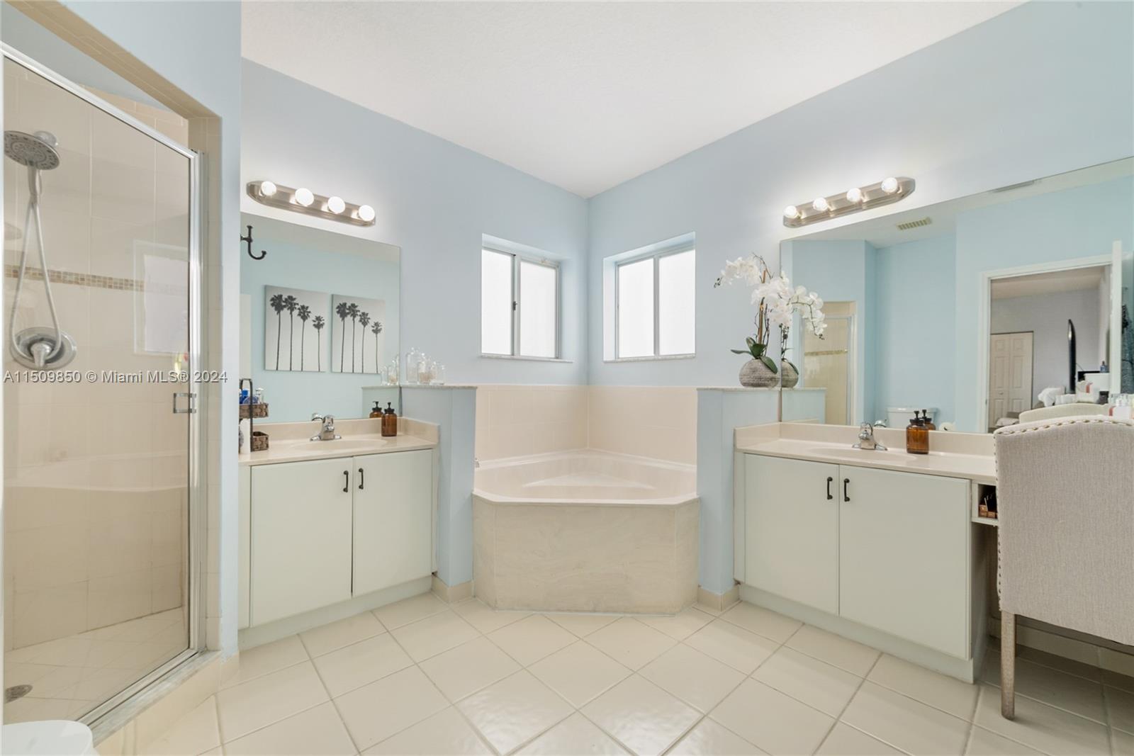 2374 SE 19th Ct, Homestead, Florida 33035, 4 Bedrooms Bedrooms, ,2 BathroomsBathrooms,Residential,For Sale,2374 SE 19th Ct,A11509850