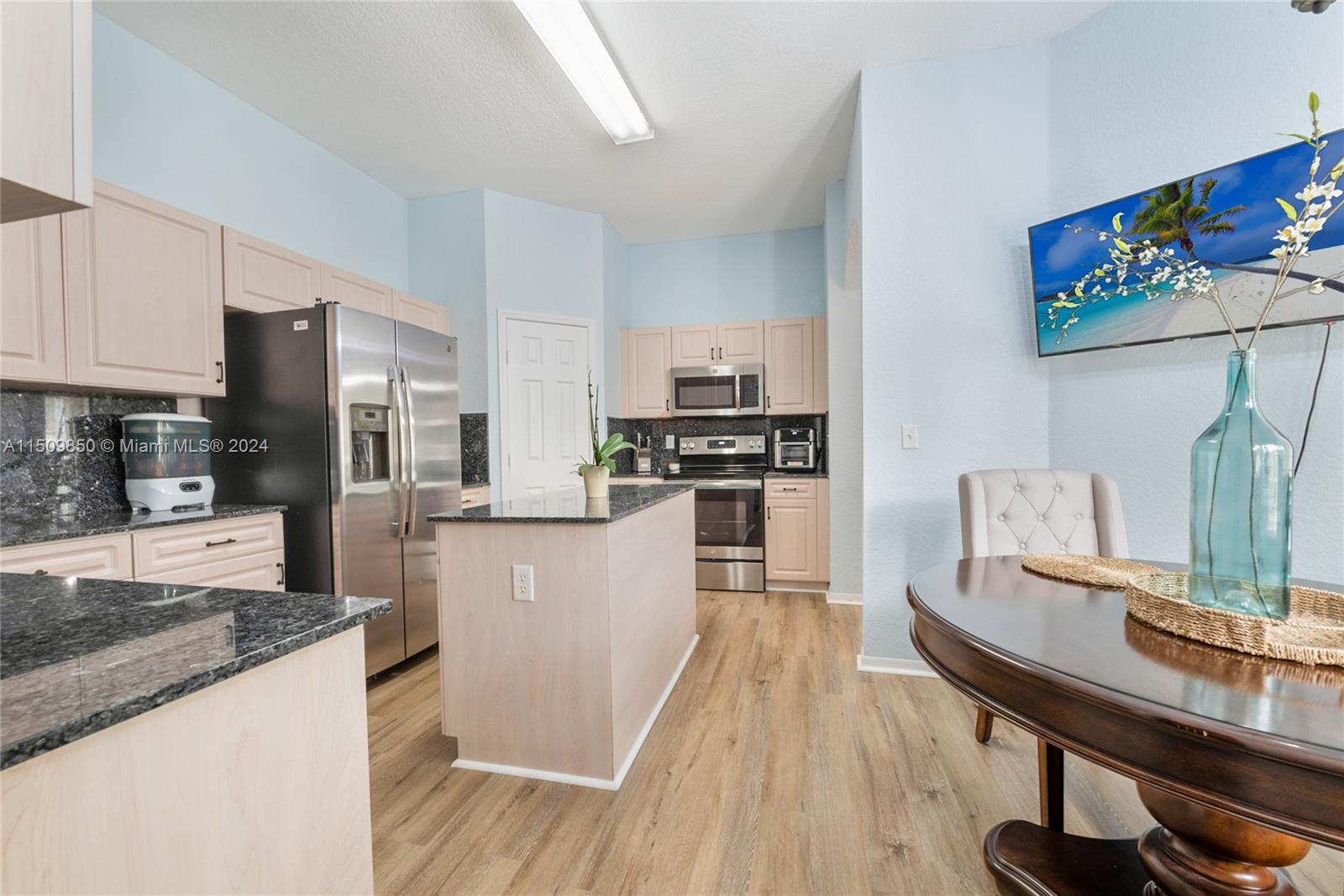 2374 SE 19th Ct, Homestead, Florida 33035, 4 Bedrooms Bedrooms, ,2 BathroomsBathrooms,Residential,For Sale,2374 SE 19th Ct,A11509850