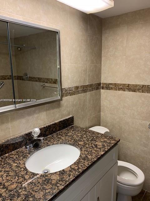 5700 Collins Ave 3D, Miami Beach, Florida 33140, 2 Bedrooms Bedrooms, ,2 BathroomsBathrooms,Residential,For Sale,5700 Collins Ave 3D,A11510124