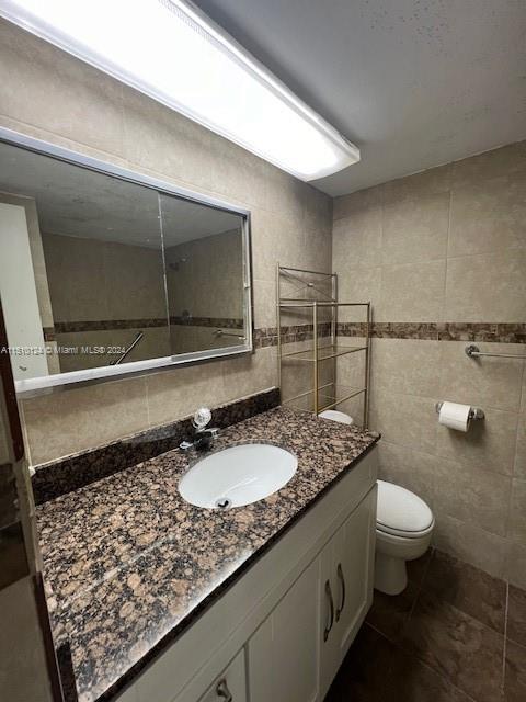 5700 Collins Ave 3D, Miami Beach, Florida 33140, 2 Bedrooms Bedrooms, ,2 BathroomsBathrooms,Residential,For Sale,5700 Collins Ave 3D,A11510124