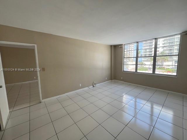 5700 Collins Ave 3D, Miami Beach, Florida 33140, 2 Bedrooms Bedrooms, ,2 BathroomsBathrooms,Residential,For Sale,5700 Collins Ave 3D,A11510124