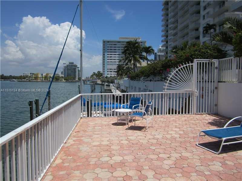 5700 Collins Ave 3D, Miami Beach, Florida 33140, 2 Bedrooms Bedrooms, ,2 BathroomsBathrooms,Residential,For Sale,5700 Collins Ave 3D,A11510124