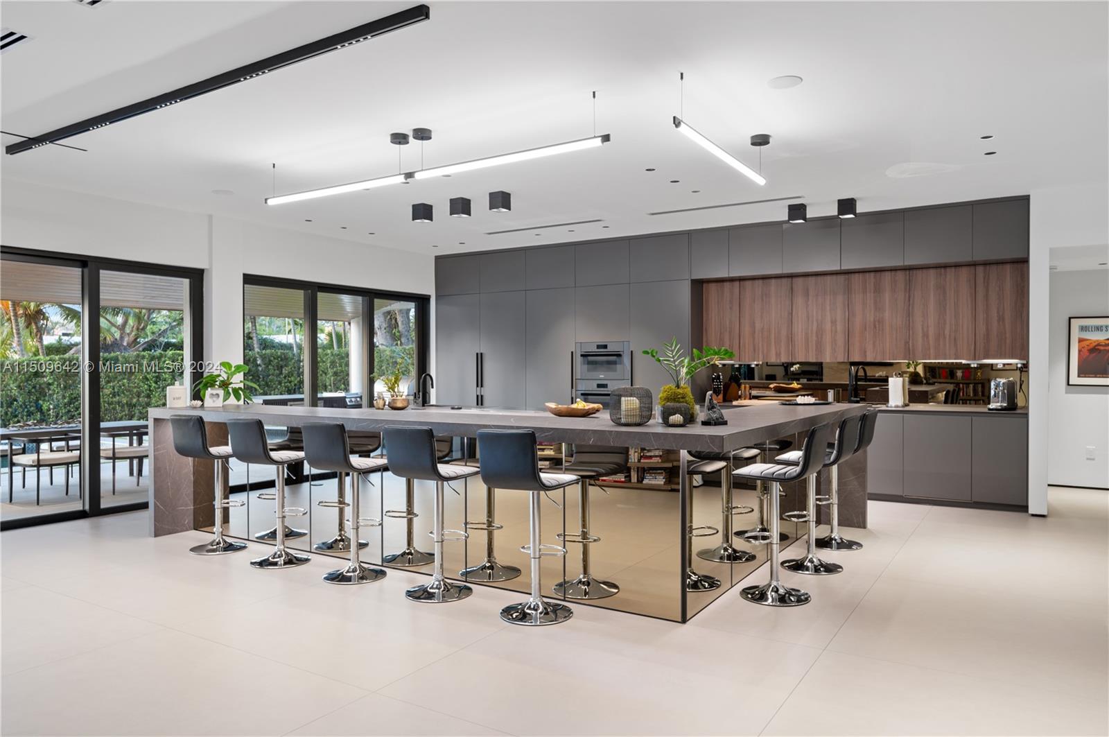 16020 Troon Cir, Miami Lakes, FL, 33014 United States, 5 Bedrooms Bedrooms, ,5 BathroomsBathrooms,Residential,For Sale,Troon Cir,A11509642