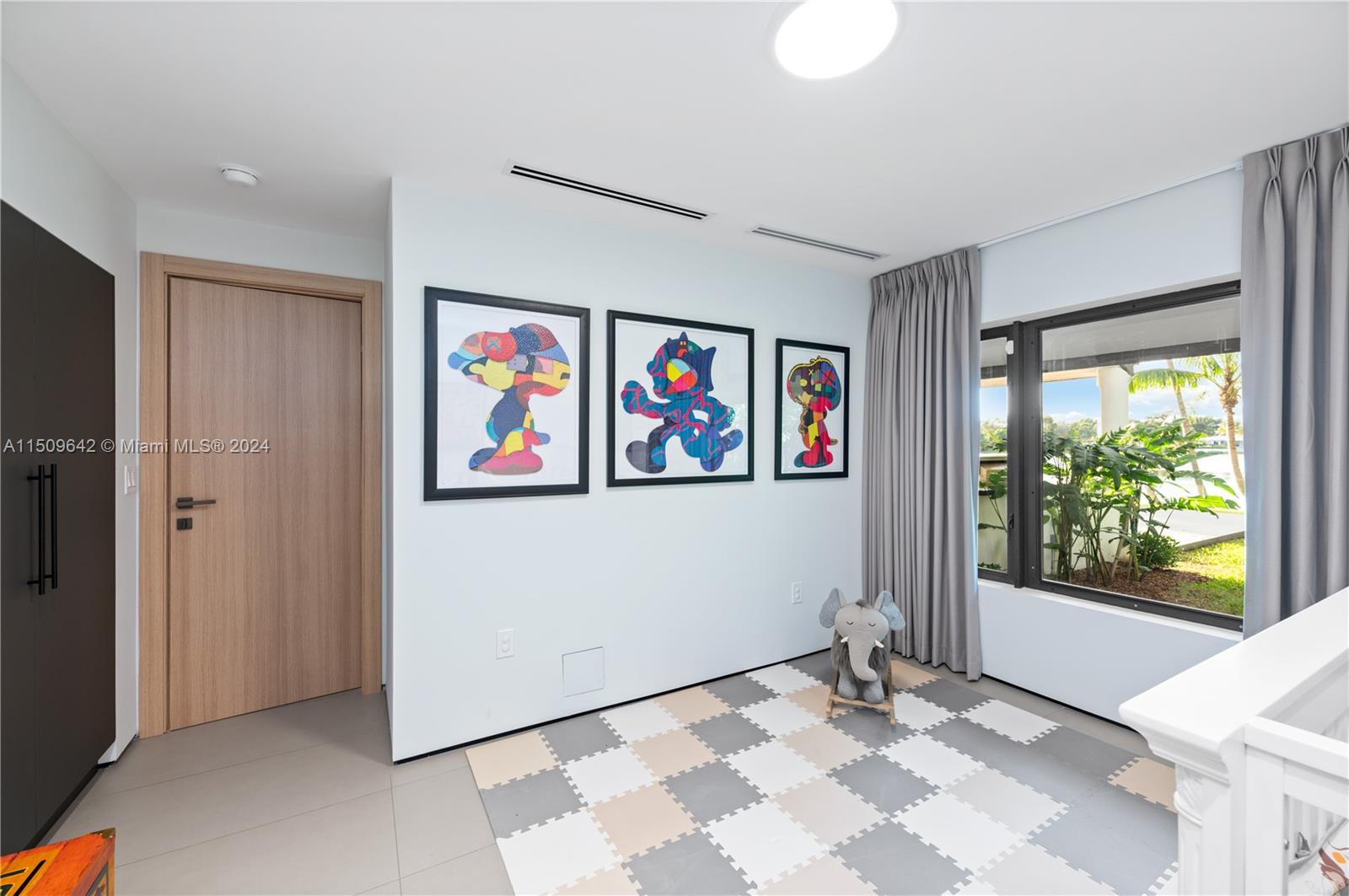 16020 Troon Cir, Miami Lakes, FL, 33014 United States, 5 Bedrooms Bedrooms, ,5 BathroomsBathrooms,Residential,For Sale,Troon Cir,A11509642