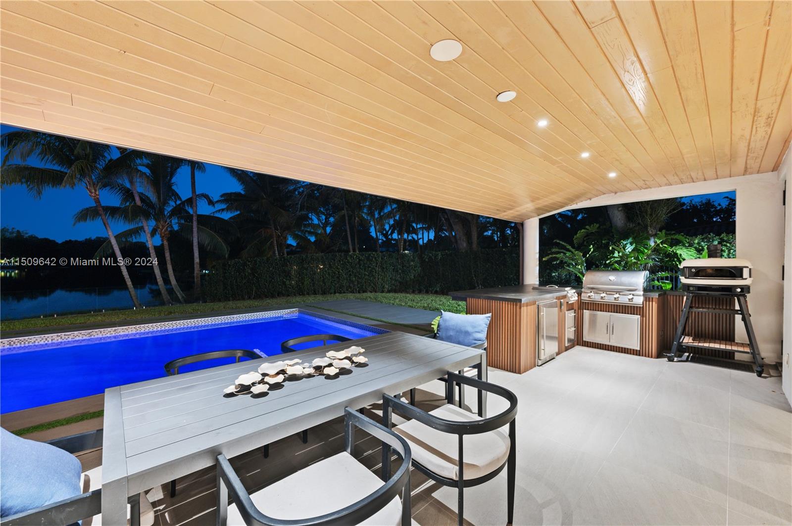 16020 Troon Cir, Miami Lakes, FL, 33014 United States, 5 Bedrooms Bedrooms, ,5 BathroomsBathrooms,Residential,For Sale,Troon Cir,A11509642