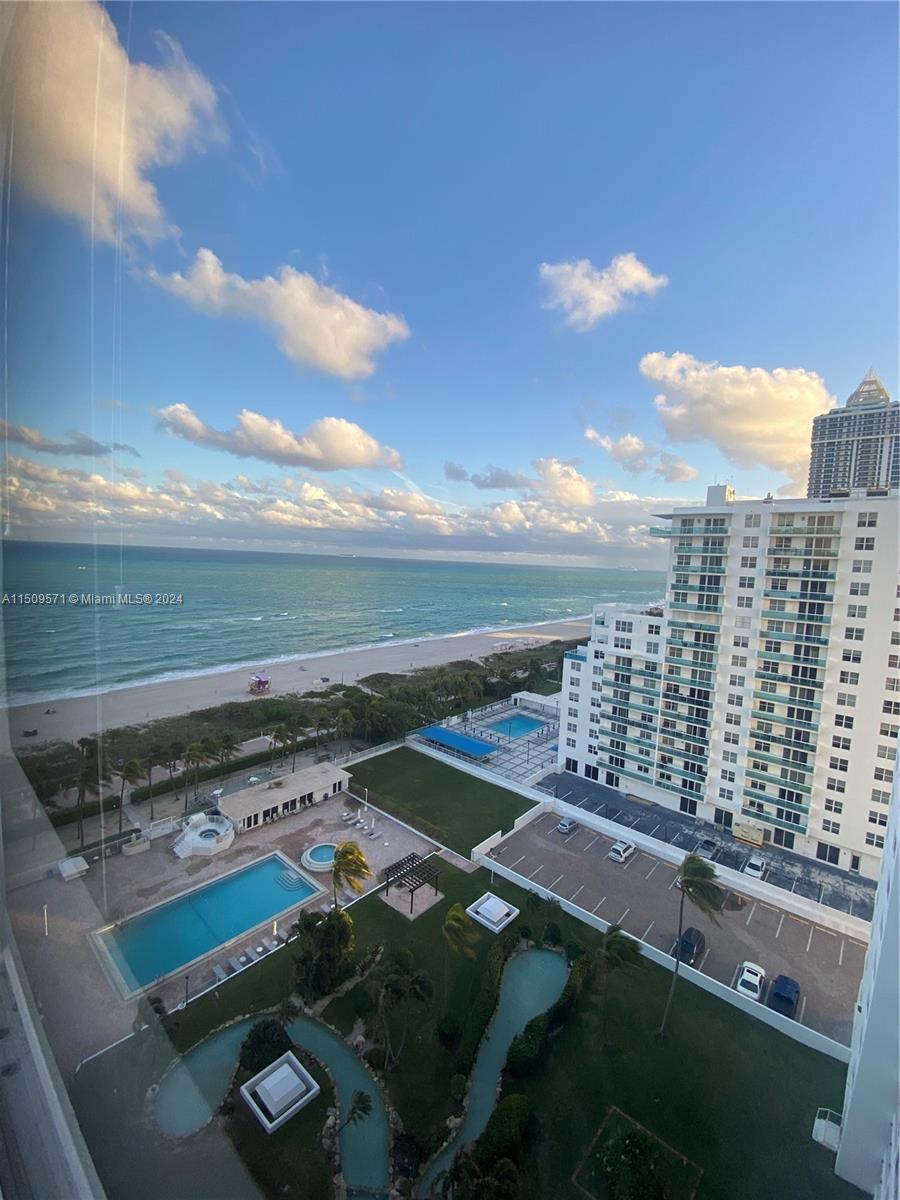 5005 Collins Ave 1516, Miami Beach, Florida 33140, 1 Bedroom Bedrooms, ,1 BathroomBathrooms,Residential,For Sale,5005 Collins Ave 1516,A11509571
