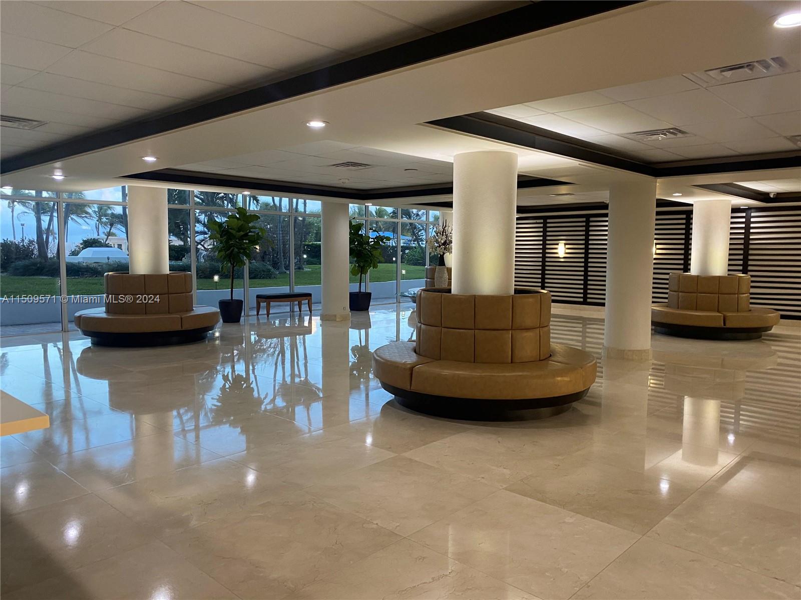 5005 Collins Ave 1516, Miami Beach, Florida 33140, 1 Bedroom Bedrooms, ,1 BathroomBathrooms,Residential,For Sale,5005 Collins Ave 1516,A11509571