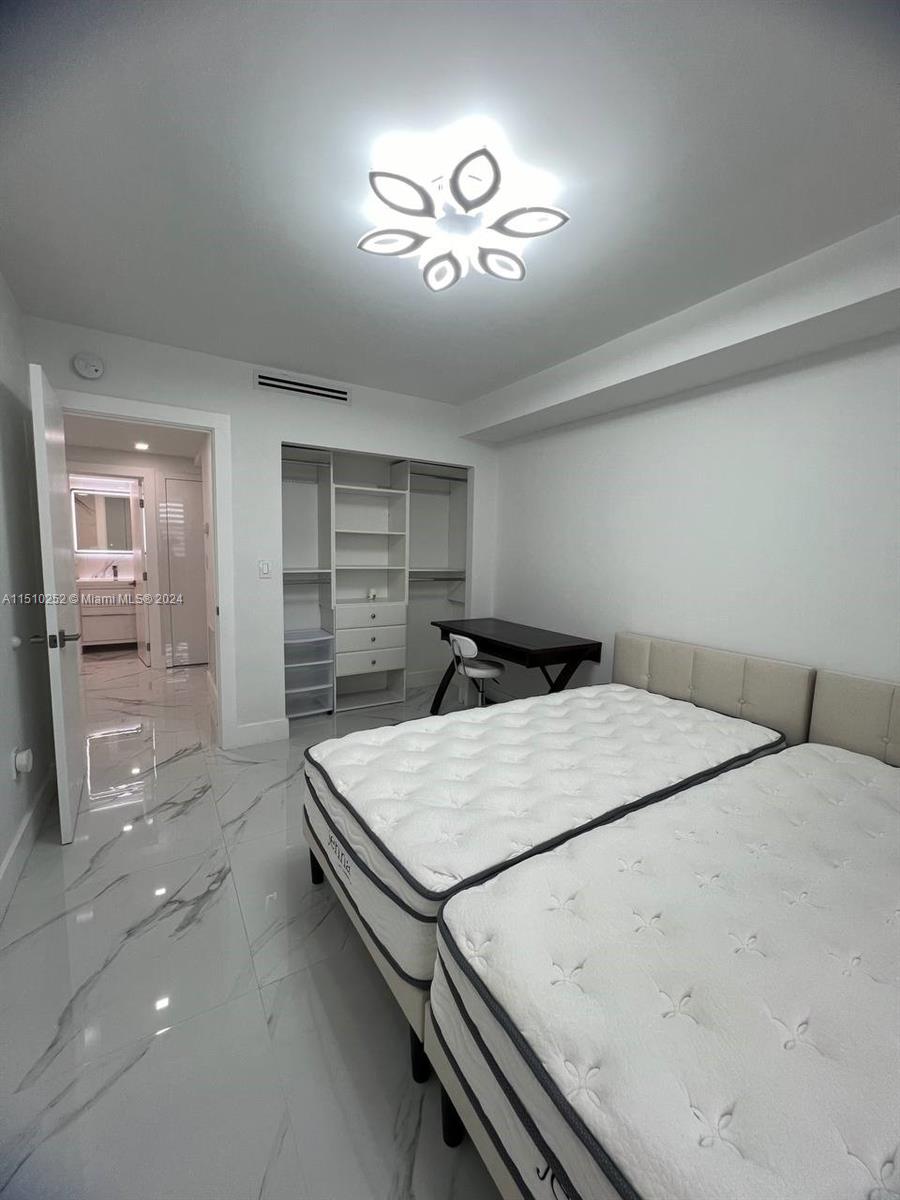 20100 W Country Club Dr 407, Aventura, Florida 33180, 2 Bedrooms Bedrooms, ,2 BathroomsBathrooms,Residential,For Sale,20100 W Country Club Dr 407,A11510252