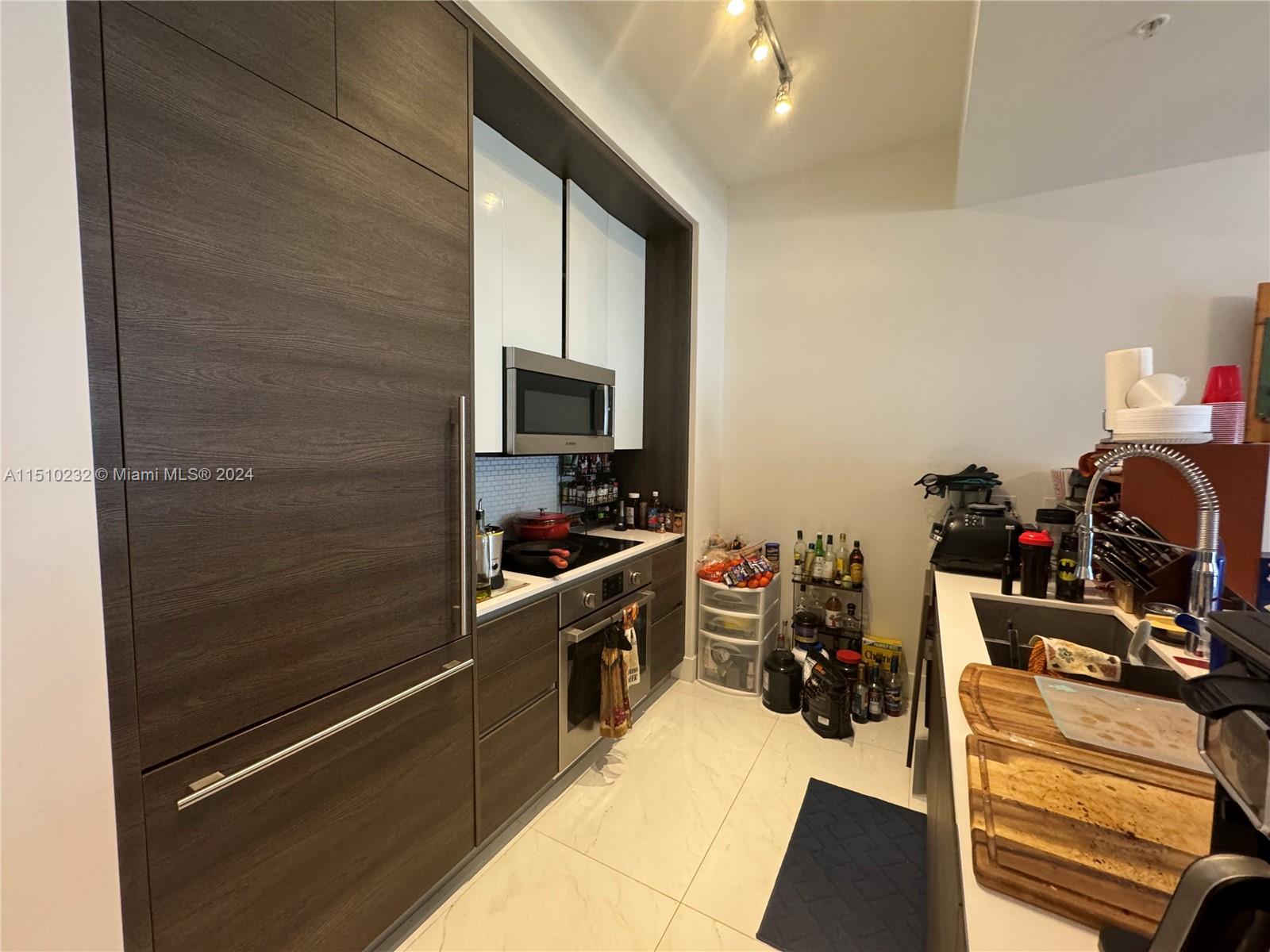 301 Altara Ave UPH1003, Coral Gables, Florida 33146, 1 Bedroom Bedrooms, ,1 BathroomBathrooms,Residential,For Sale,301 Altara Ave UPH1003,A11510232