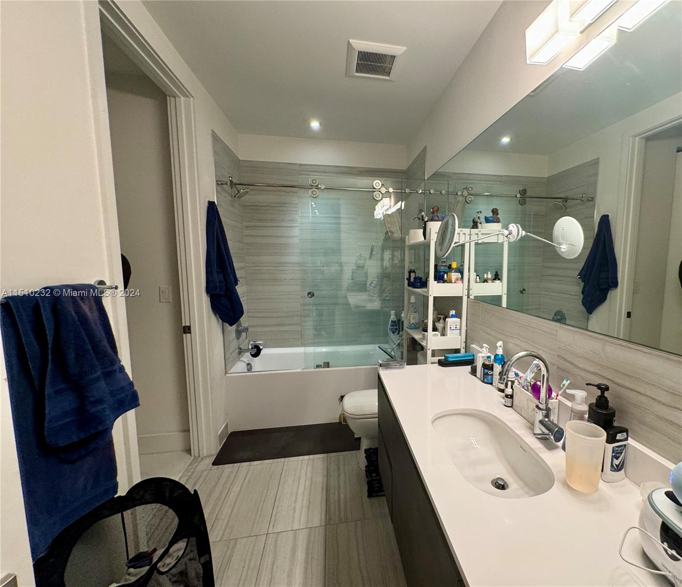 301 Altara Ave UPH1003, Coral Gables, Florida 33146, 1 Bedroom Bedrooms, ,1 BathroomBathrooms,Residential,For Sale,301 Altara Ave UPH1003,A11510232