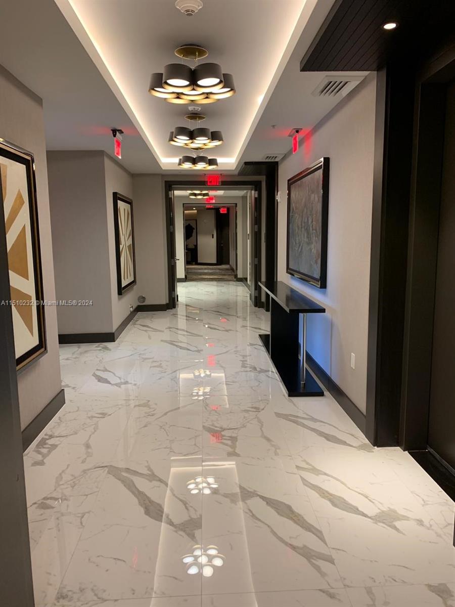 301 Altara Ave UPH1003, Coral Gables, Florida 33146, 1 Bedroom Bedrooms, ,1 BathroomBathrooms,Residential,For Sale,301 Altara Ave UPH1003,A11510232