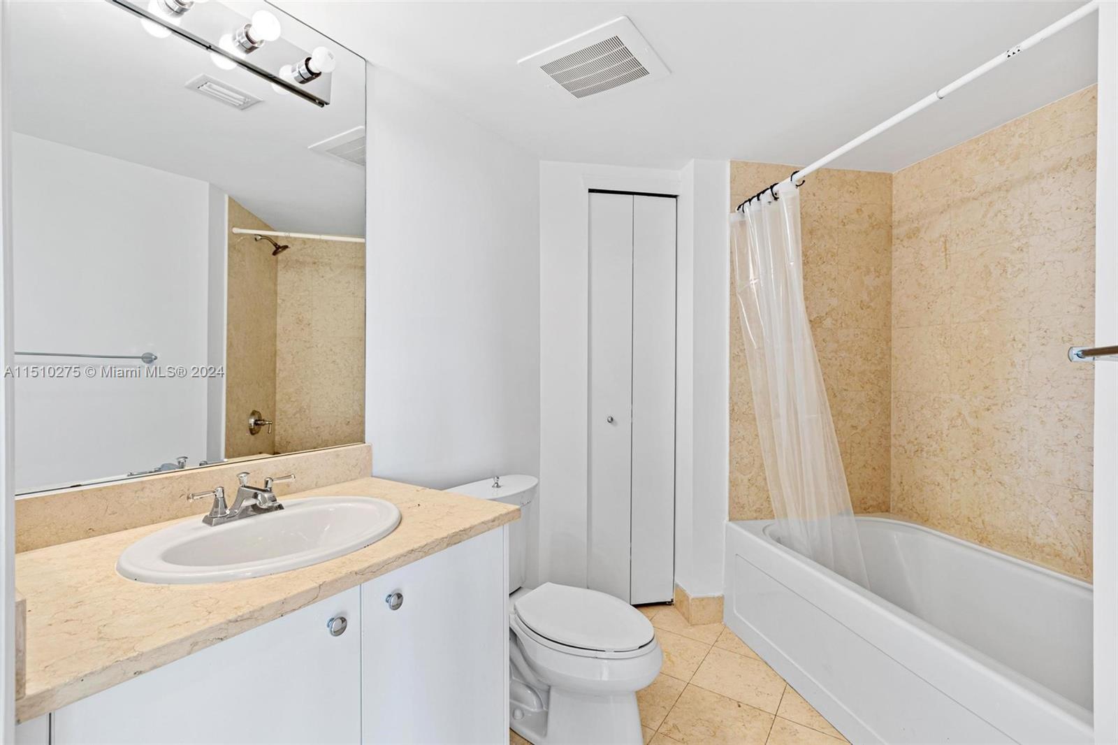 19900 Country Club Dr, Aventura, FL, 33180 United States, 3 Bedrooms Bedrooms, ,3 BathroomsBathrooms,Residential,For Sale,Country Club Dr,A11510275