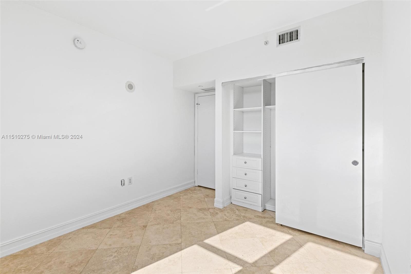19900 Country Club Dr, Aventura, FL, 33180 United States, 3 Bedrooms Bedrooms, ,3 BathroomsBathrooms,Residential,For Sale,Country Club Dr,A11510275