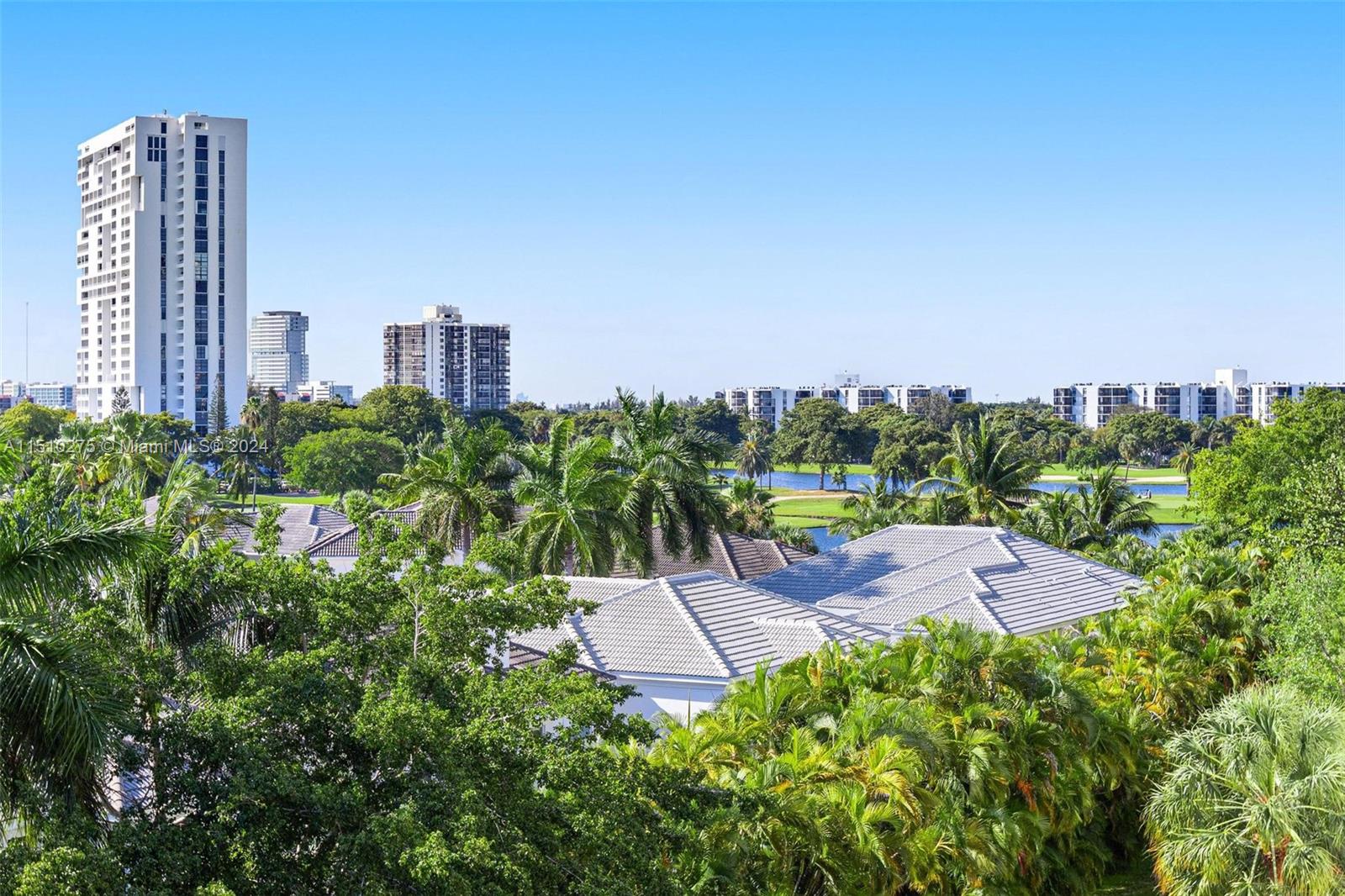 19900 E Country Club Dr 502, Aventura, Florida 33180, 3 Bedrooms Bedrooms, ,3 BathroomsBathrooms,Residential,For Sale,19900 E Country Club Dr 502,A11510275