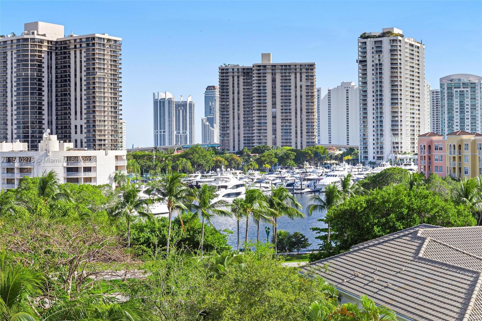 19900 Country Club Dr, Aventura, FL, 33180 United States, 3 Bedrooms Bedrooms, ,3 BathroomsBathrooms,Residential,For Sale,Country Club Dr,A11510275