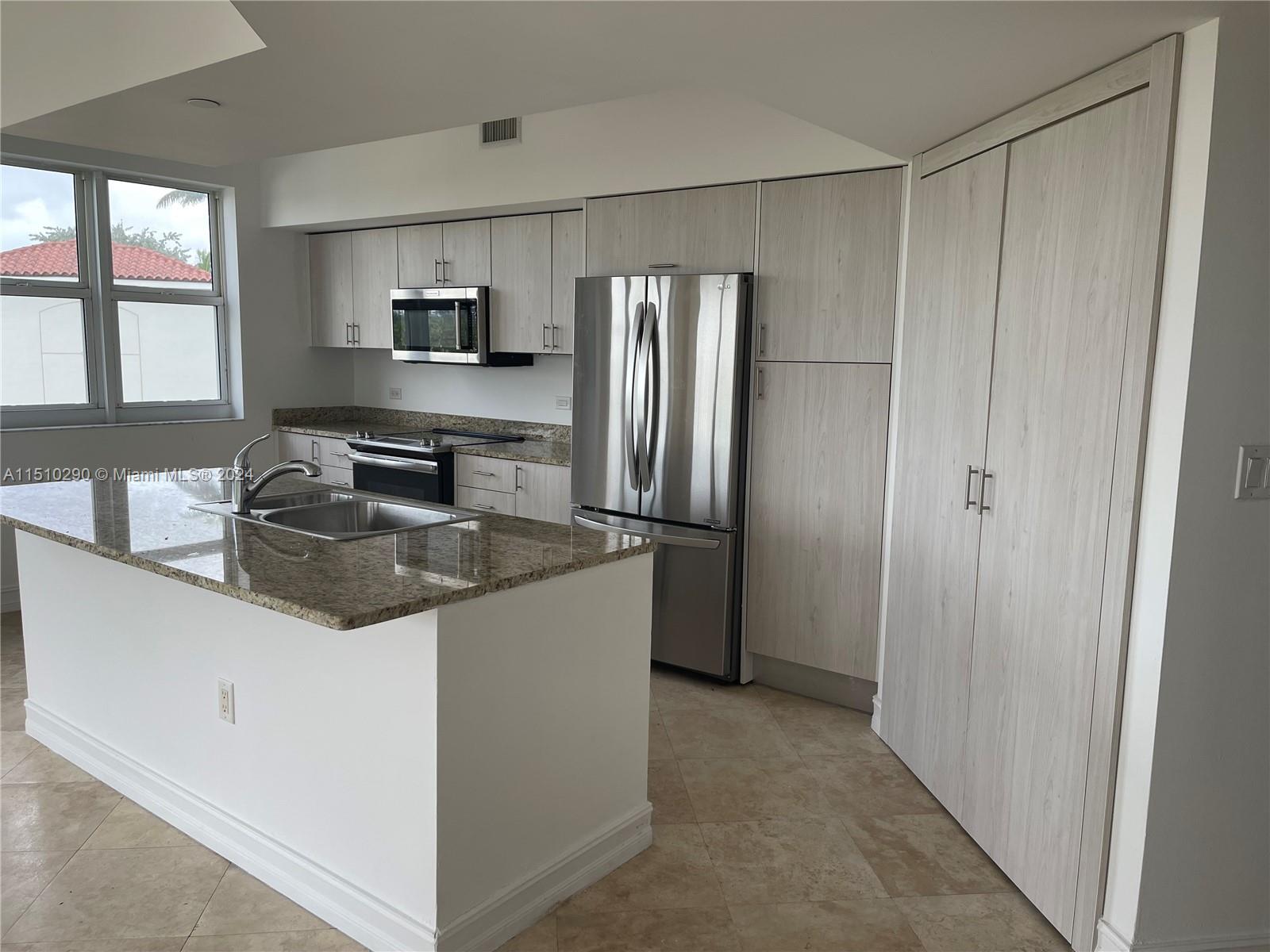 19900 E Country Club Dr 502, Aventura, Florida 33180, 3 Bedrooms Bedrooms, ,3 BathroomsBathrooms,Residentiallease,For Rent,19900 E Country Club Dr 502,A11510290