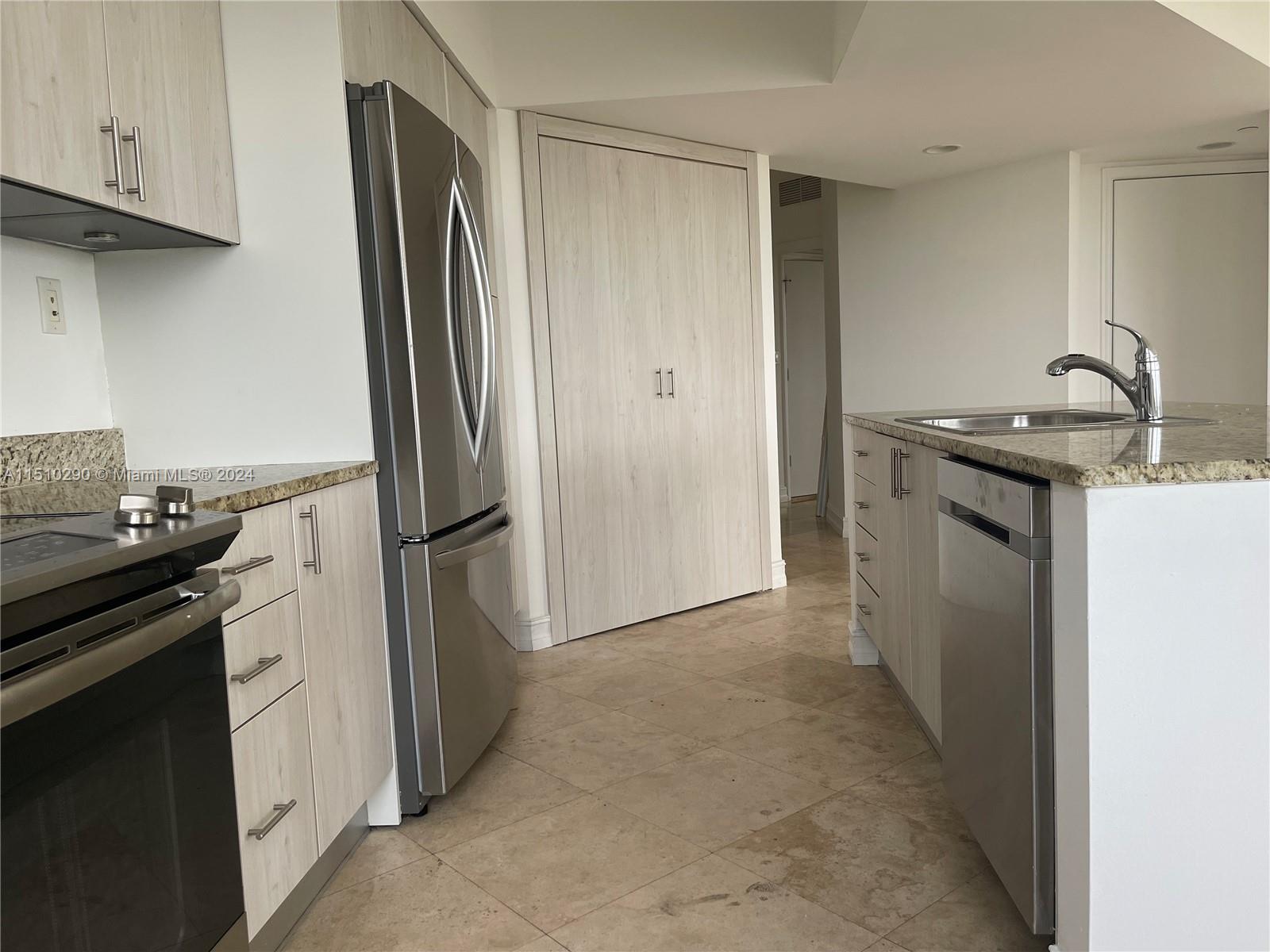 19900 E Country Club Dr 502, Aventura, Florida 33180, 3 Bedrooms Bedrooms, ,3 BathroomsBathrooms,Residentiallease,For Rent,19900 E Country Club Dr 502,A11510290