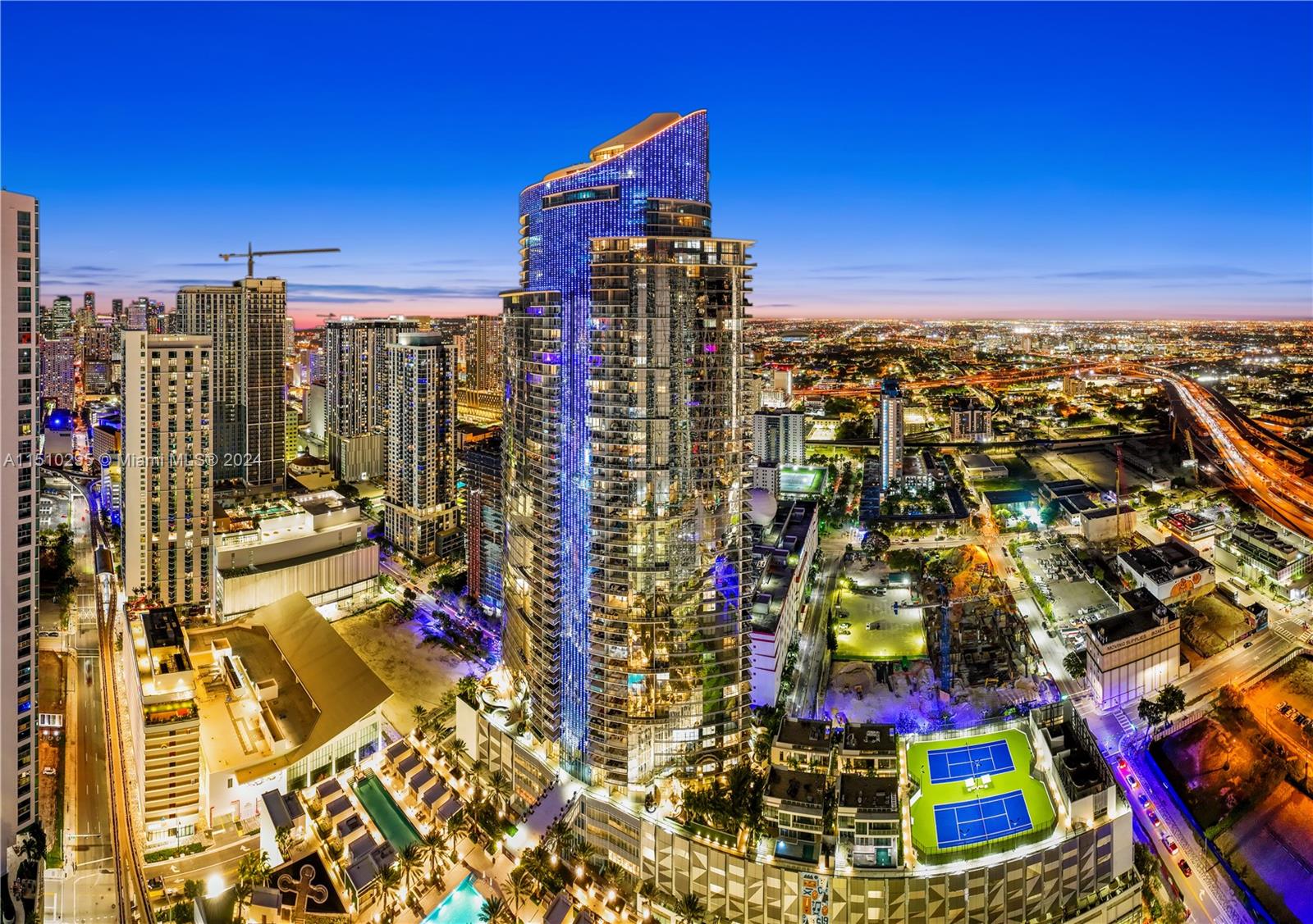 900 Biscayne Blvd, Miami, FL, 33132 United States, 4 Bedrooms Bedrooms, ,4 BathroomsBathrooms,Residential,For Sale,Biscayne Blvd,A11510295