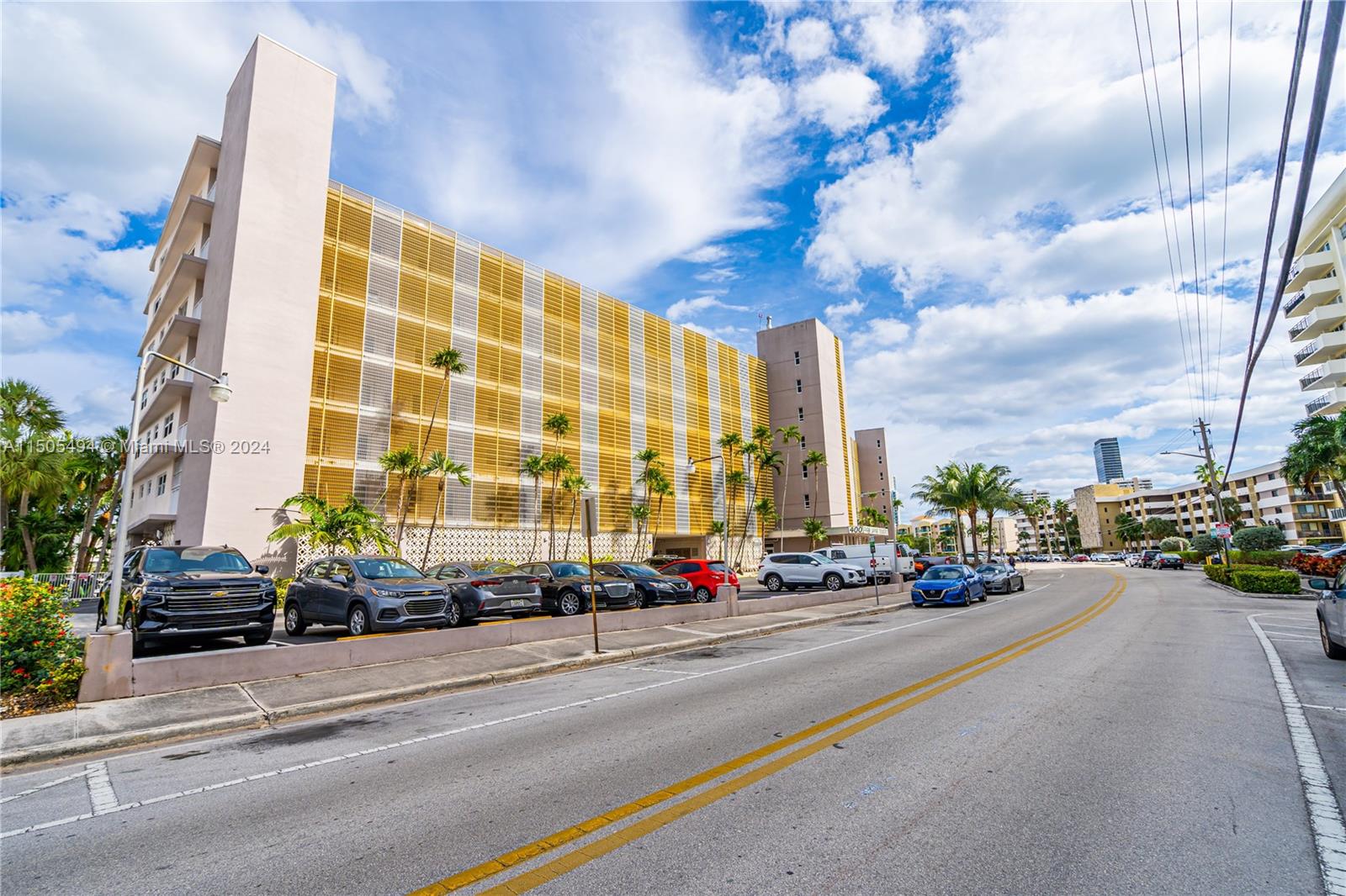 400 Golden Isles Dr 47, Hallandale Beach, Florida 33009, 2 Bedrooms Bedrooms, ,2 BathroomsBathrooms,Residential,For Sale,400 Golden Isles Dr 47,A11505494