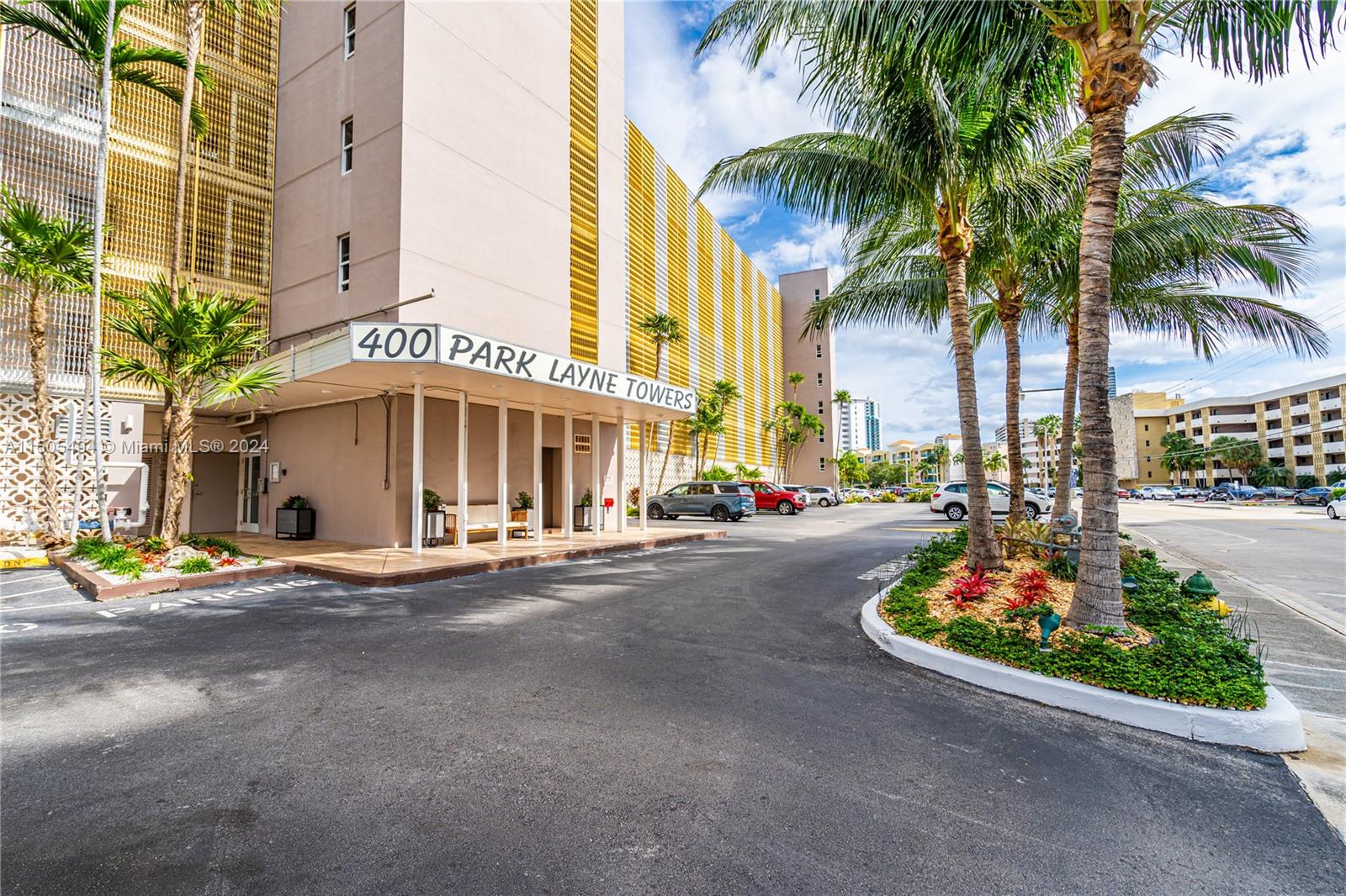 400 Golden Isles Dr 47, Hallandale Beach, Florida 33009, 2 Bedrooms Bedrooms, ,2 BathroomsBathrooms,Residential,For Sale,400 Golden Isles Dr 47,A11505494