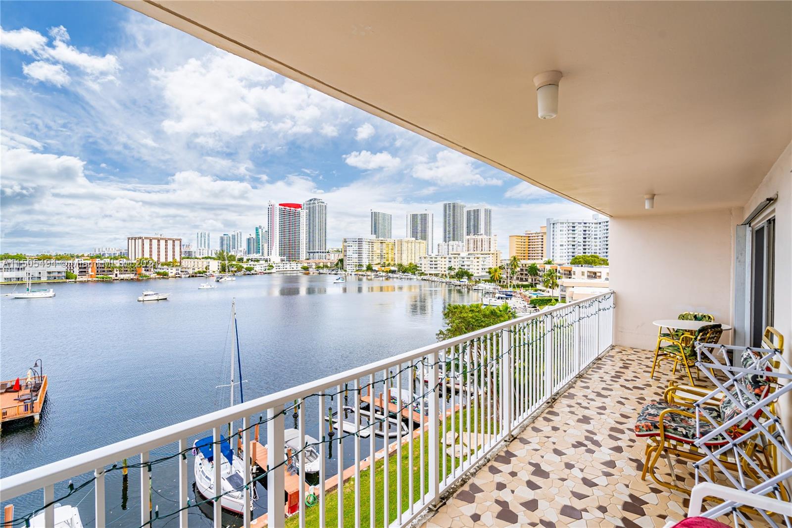 400 Golden Isles Dr 47, Hallandale Beach, Florida 33009, 2 Bedrooms Bedrooms, ,2 BathroomsBathrooms,Residential,For Sale,400 Golden Isles Dr 47,A11505494