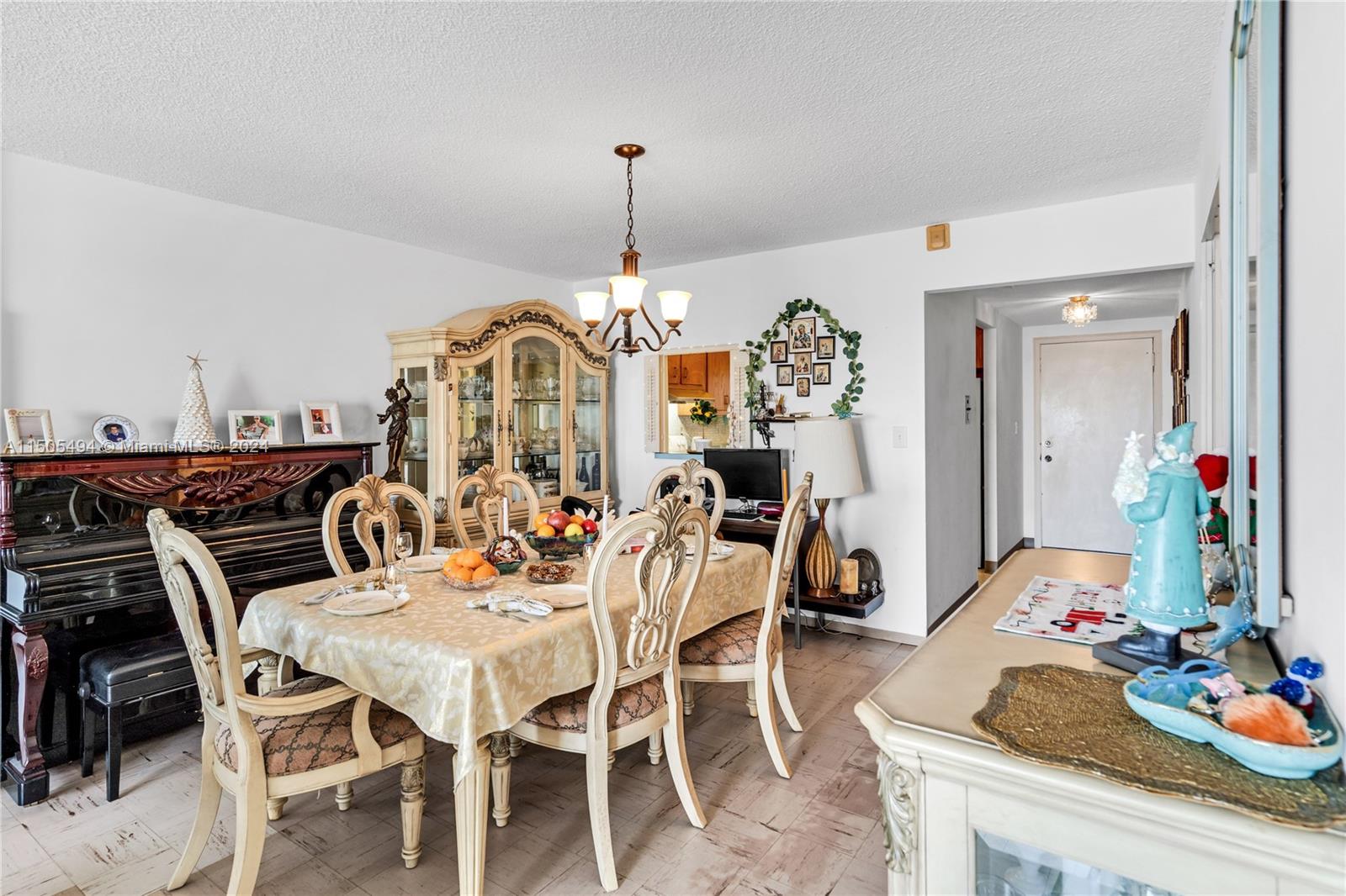 400 Golden Isles Dr 47, Hallandale Beach, Florida 33009, 2 Bedrooms Bedrooms, ,2 BathroomsBathrooms,Residential,For Sale,400 Golden Isles Dr 47,A11505494