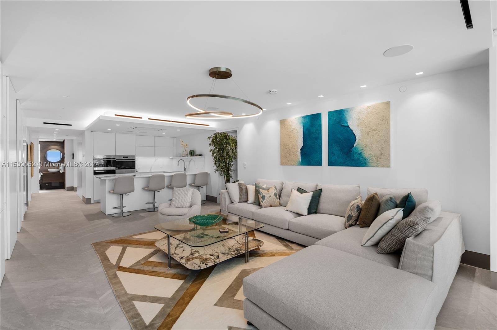 Miami Beach, Florida 33139, 2 Bedrooms Bedrooms, ,2 BathroomsBathrooms,Residentiallease,For Rent,A11509052