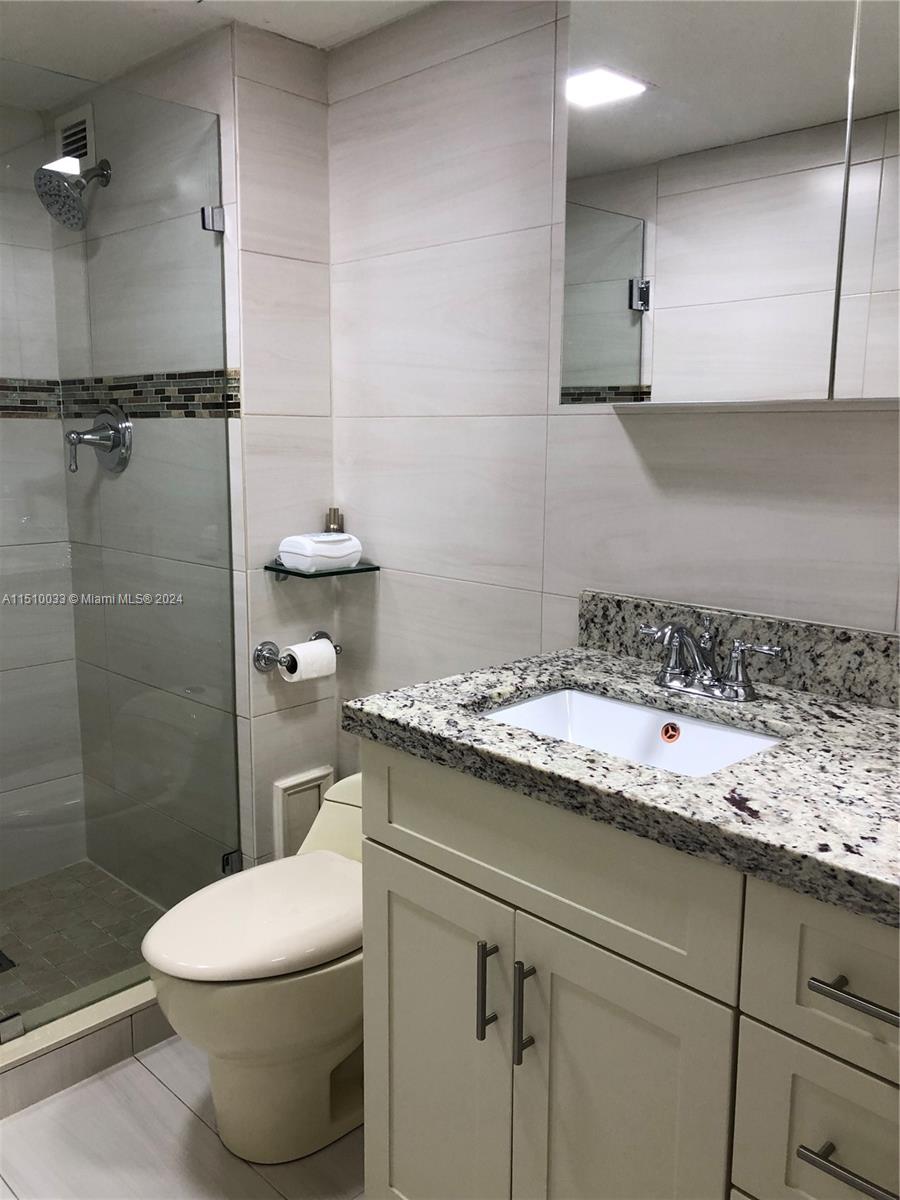 18081 Biscayne Blvd, Aventura, FL, 33160 United States, 2 Bedrooms Bedrooms, ,2 BathroomsBathrooms,Residential,For Sale,Biscayne Blvd,A11510033