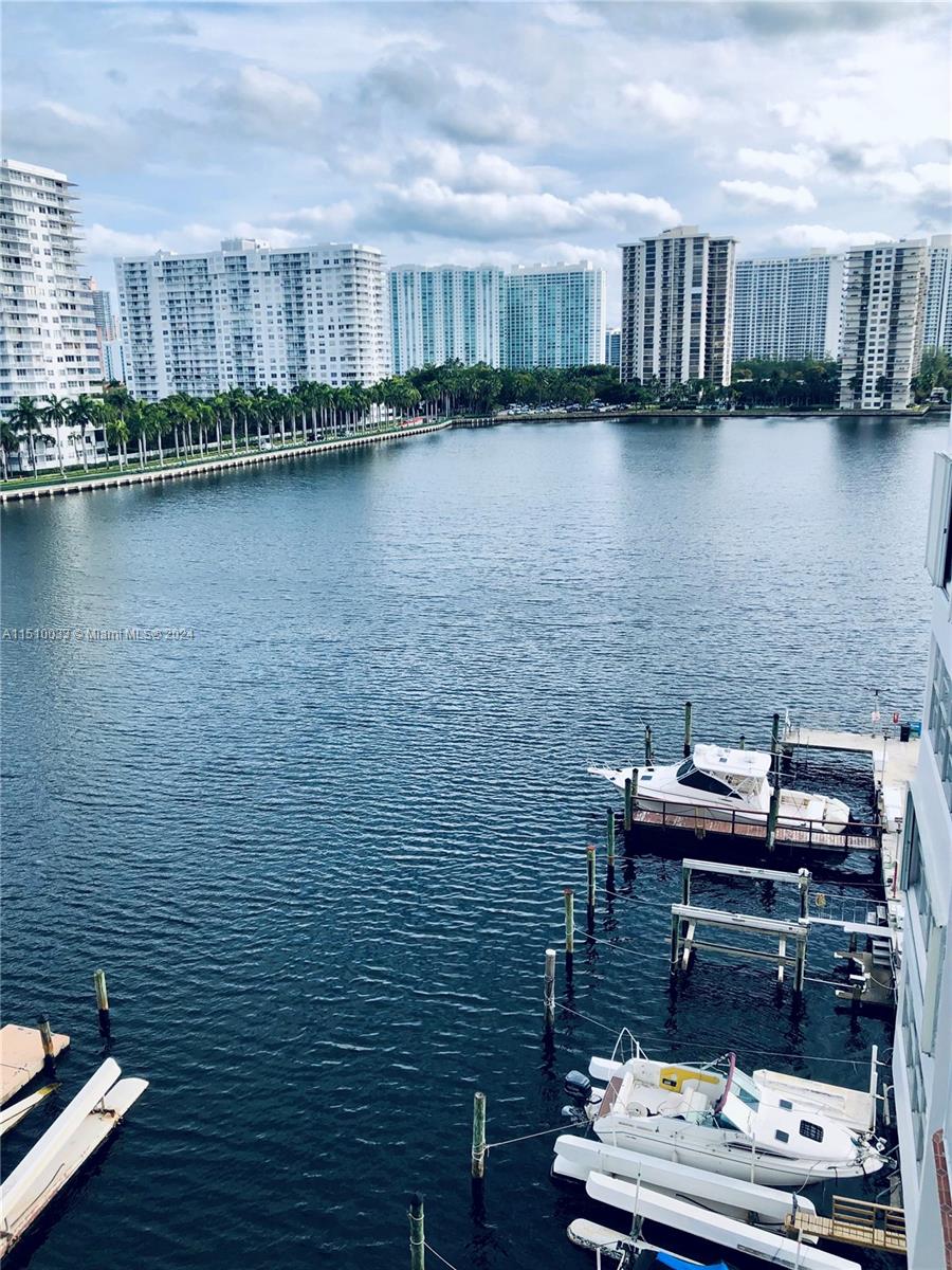 18081 Biscayne Blvd, Aventura, FL, 33160 United States, 2 Bedrooms Bedrooms, ,2 BathroomsBathrooms,Residential,For Sale,Biscayne Blvd,A11510033