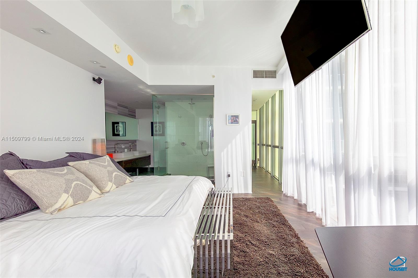 1100 Biscayne Blvd 1603, Miami, Florida 33132, 2 Bedrooms Bedrooms, ,2 BathroomsBathrooms,Residential,For Sale,1100 Biscayne Blvd 1603,A11509799