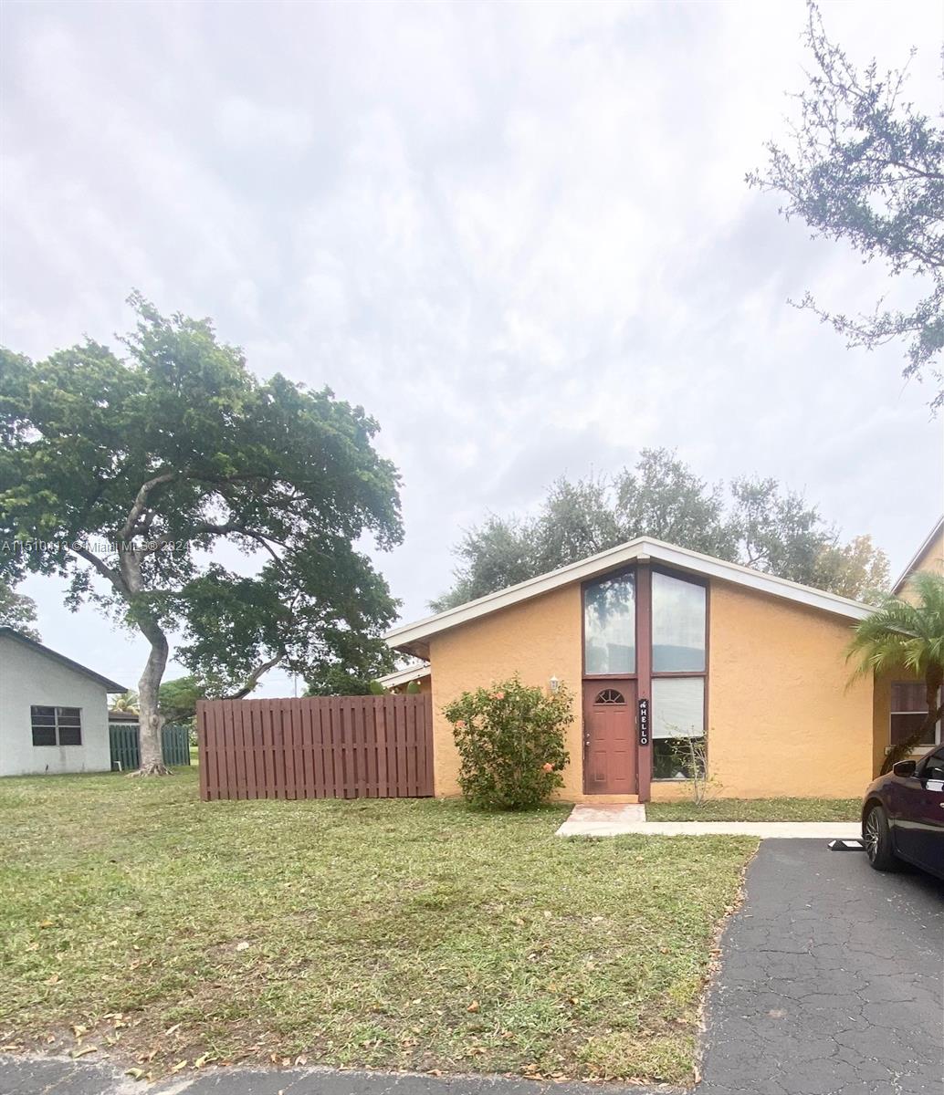 7351 W Sunrise Blvd 7351, Plantation, Florida 33313, 2 Bedrooms Bedrooms, ,2 BathroomsBathrooms,Residential,For Sale,7351 W Sunrise Blvd 7351,A11510413