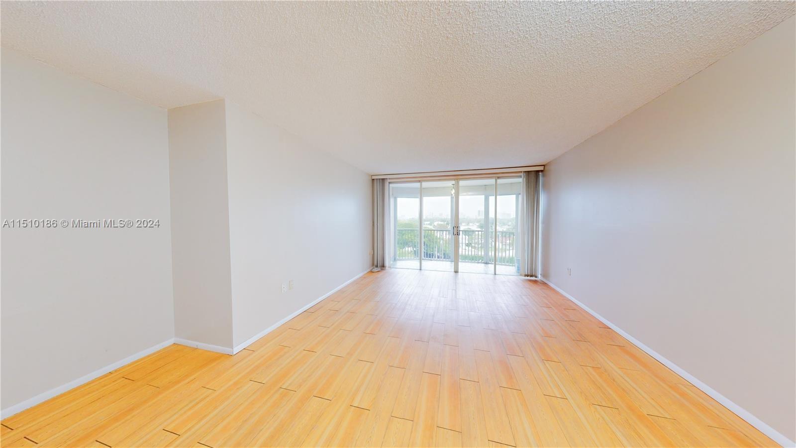 1780 NE 191st St 606-2, Miami, Florida 33179, 1 Bedroom Bedrooms, ,1 BathroomBathrooms,Residential,For Sale,1780 NE 191st St 606-2,A11510186